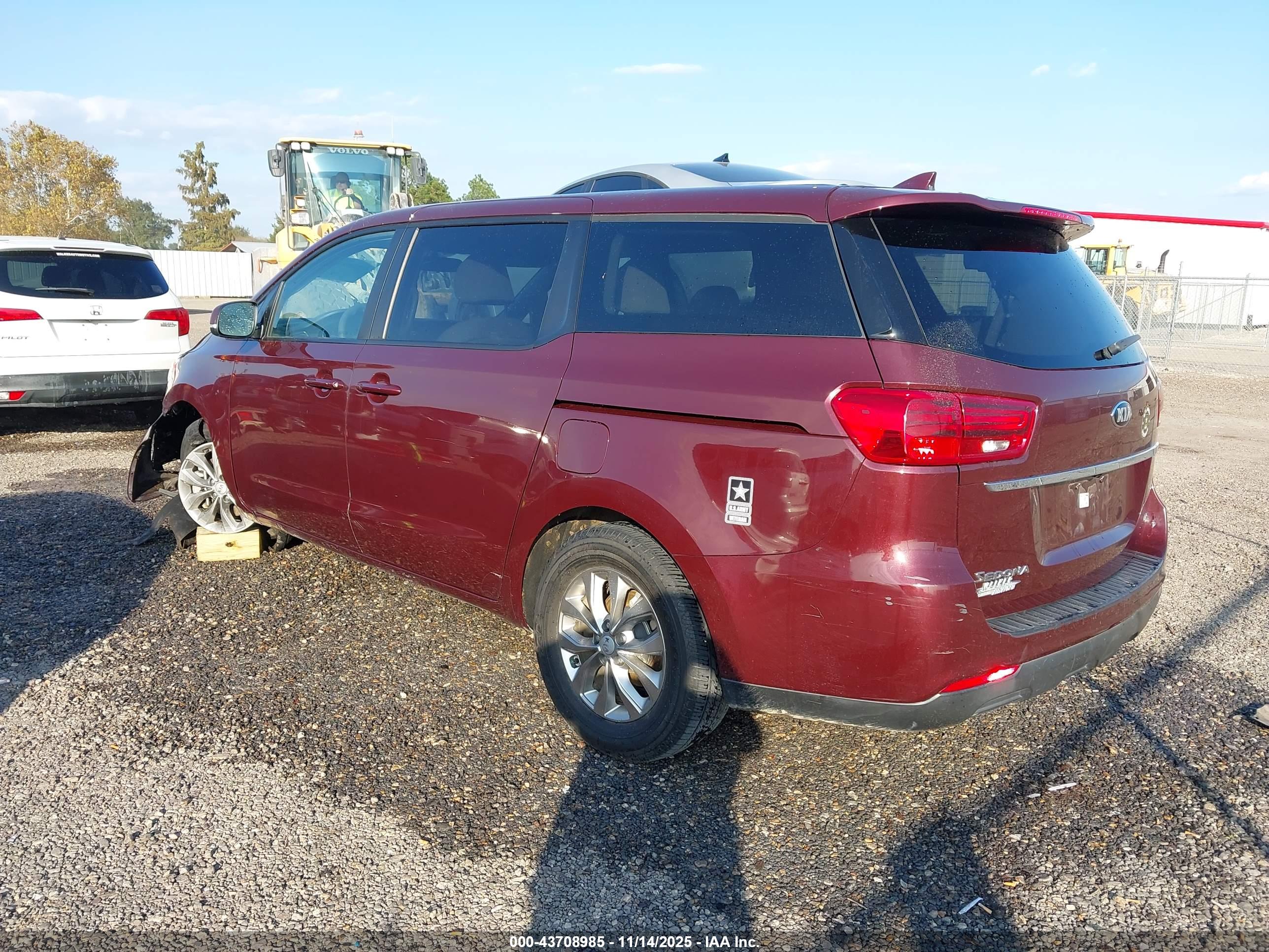KIA SEDONA image 3
