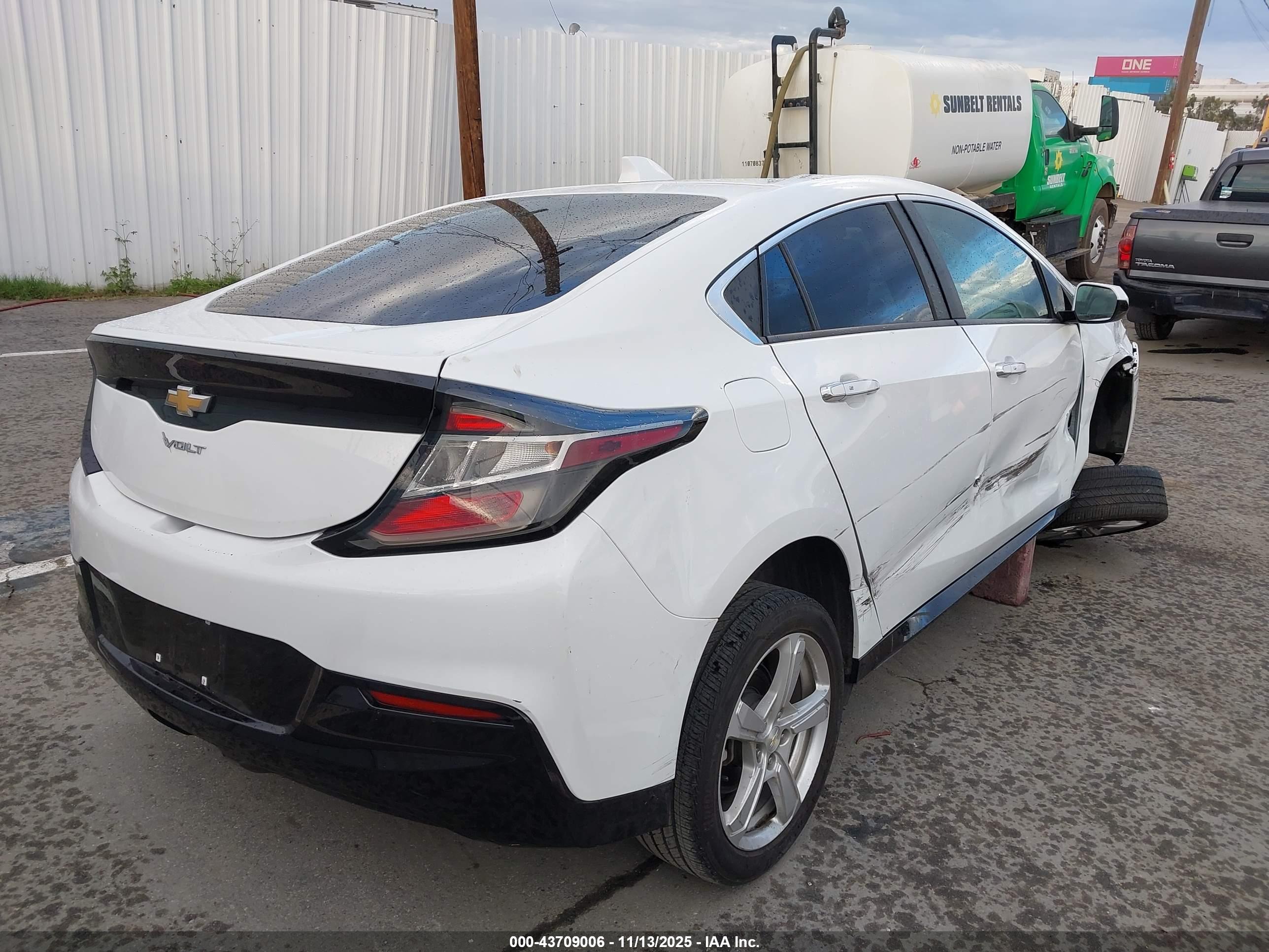 CHEVROLET VOLT image 4