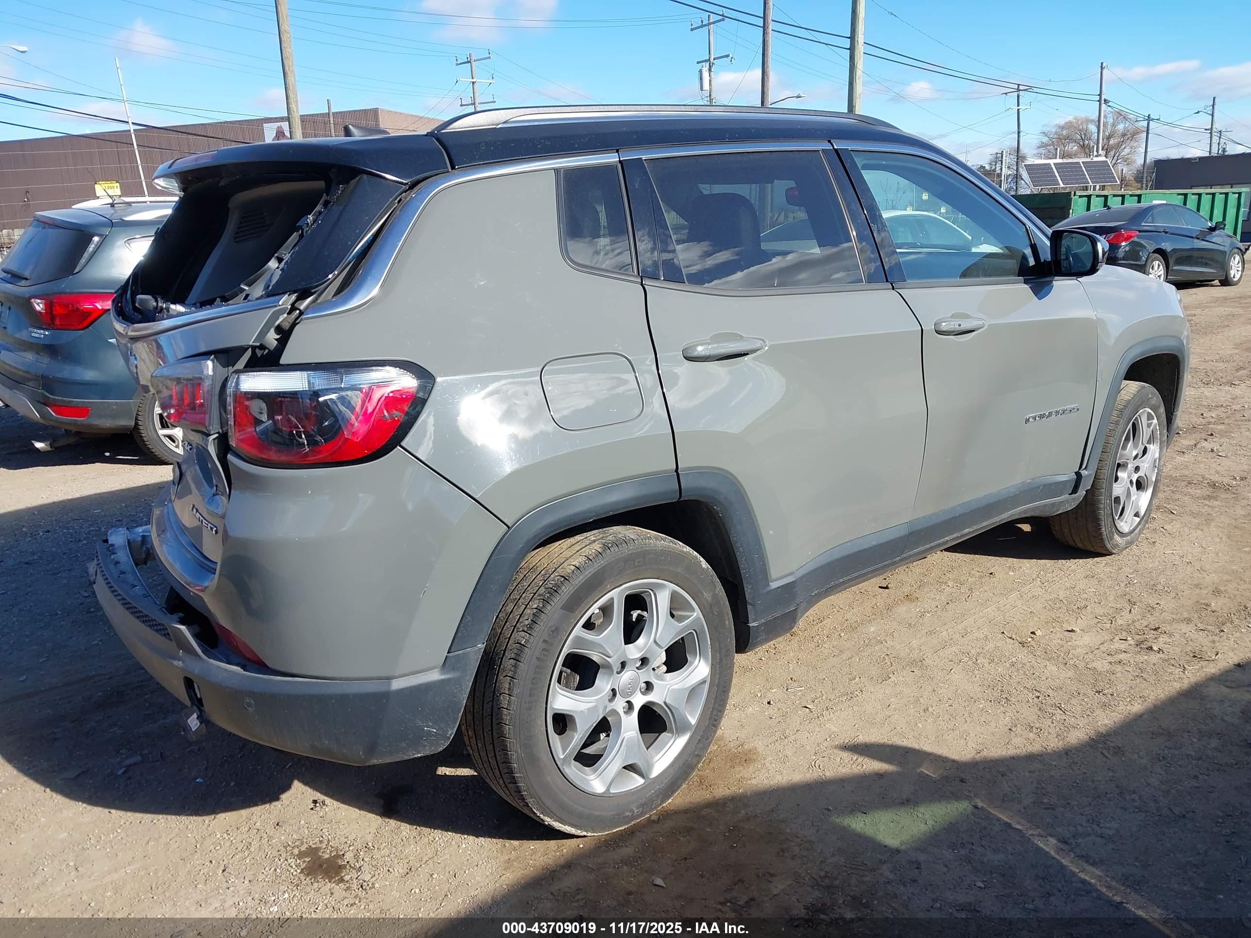 JEEP COMPASS image 4