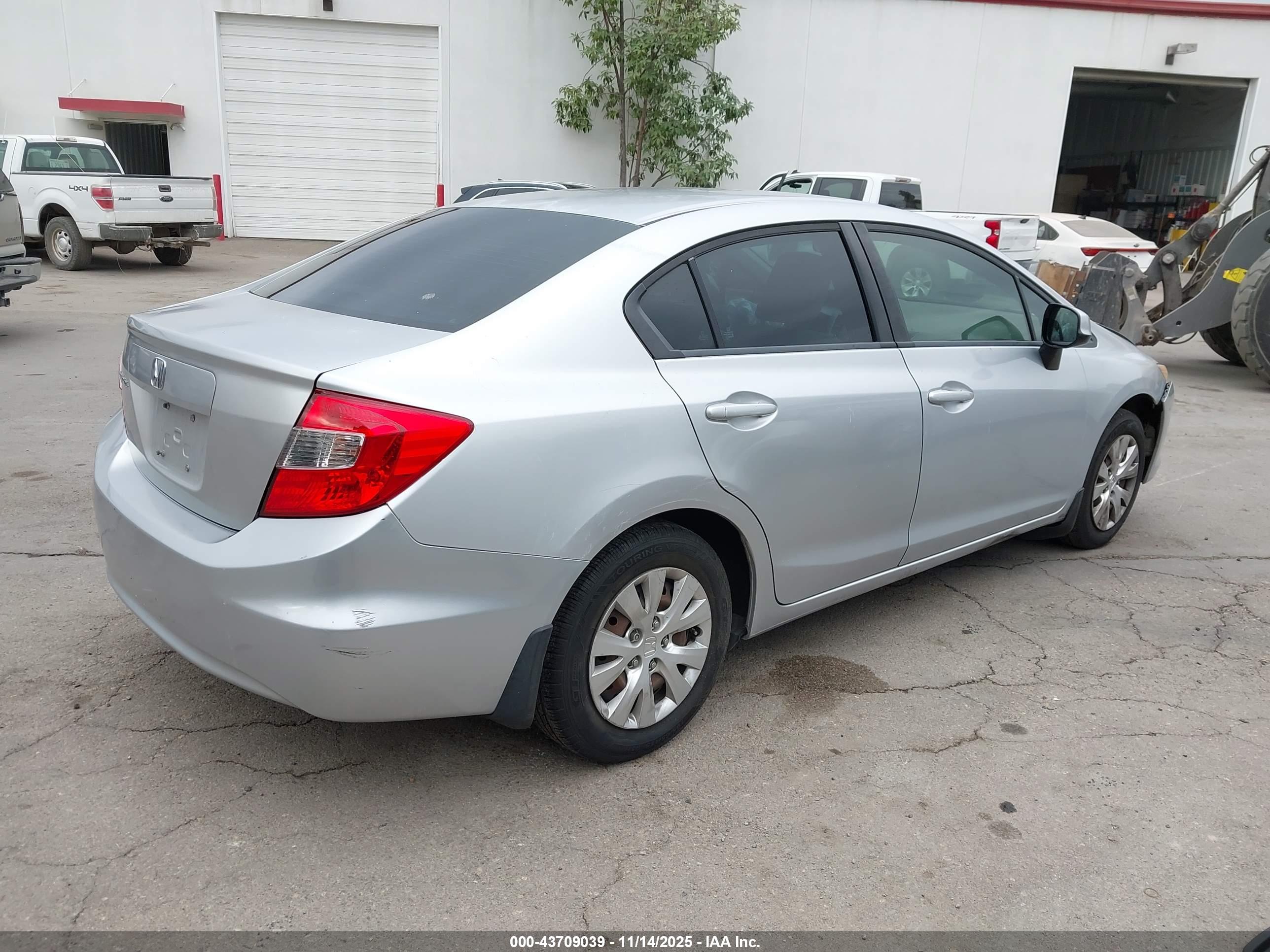 HONDA CIVIC image 4