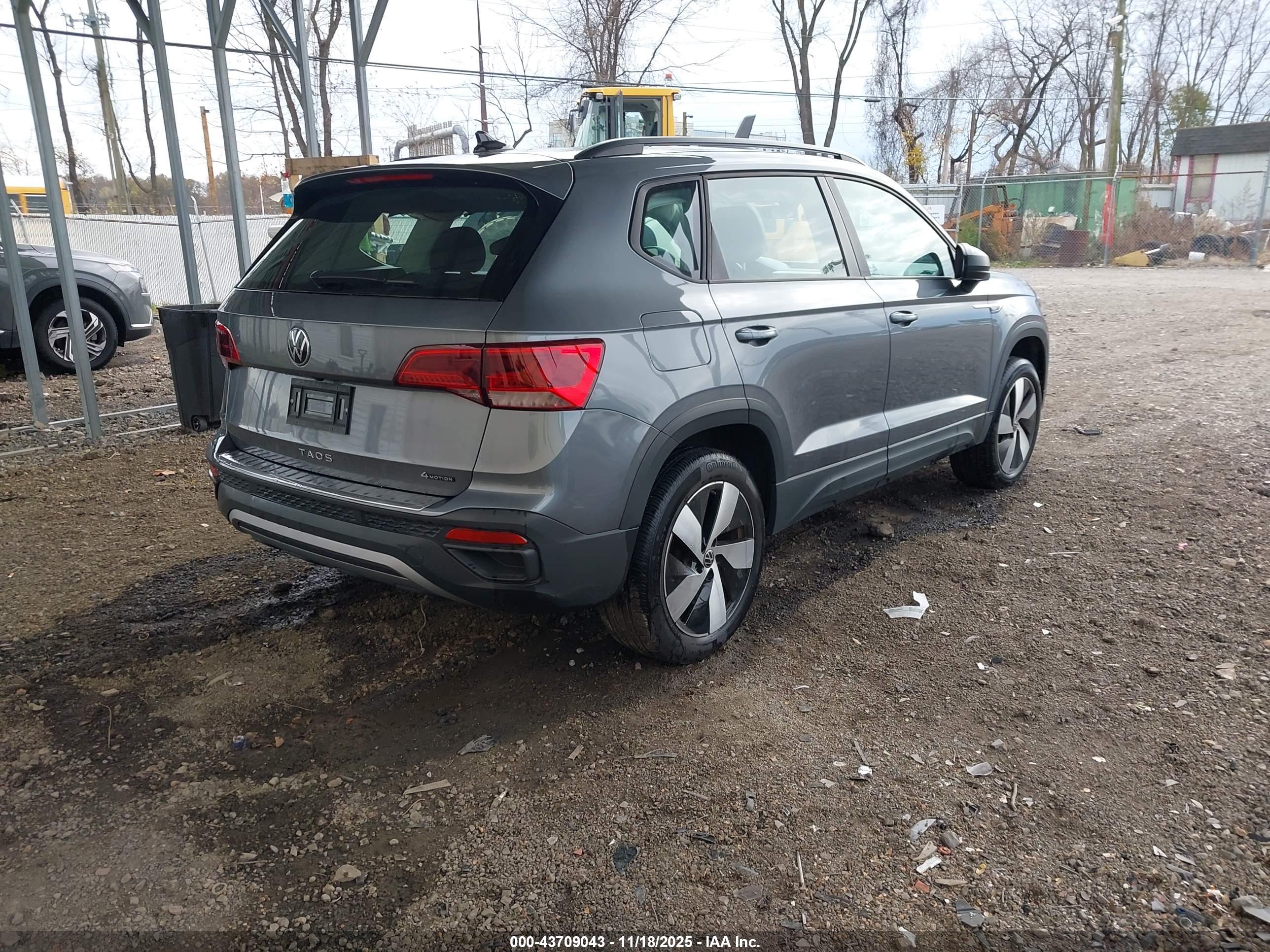 VOLKSWAGEN TAOS image 4