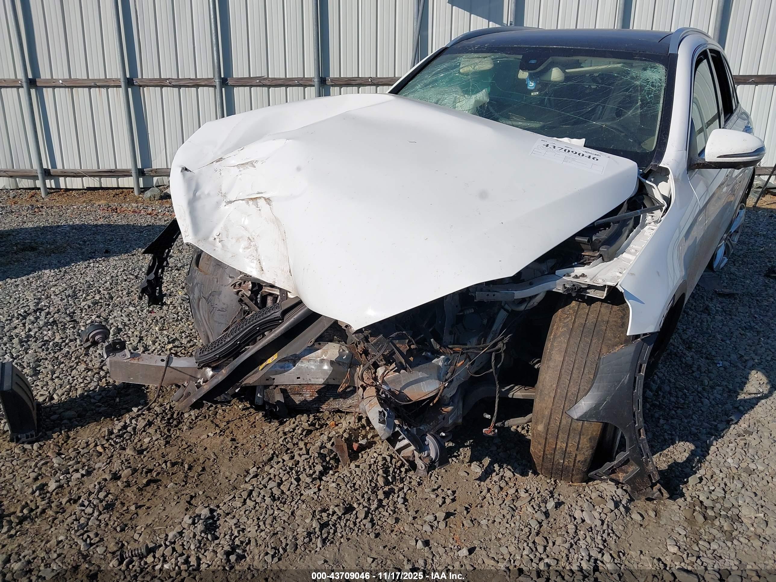 MERCEDES-BENZ GLC image 6