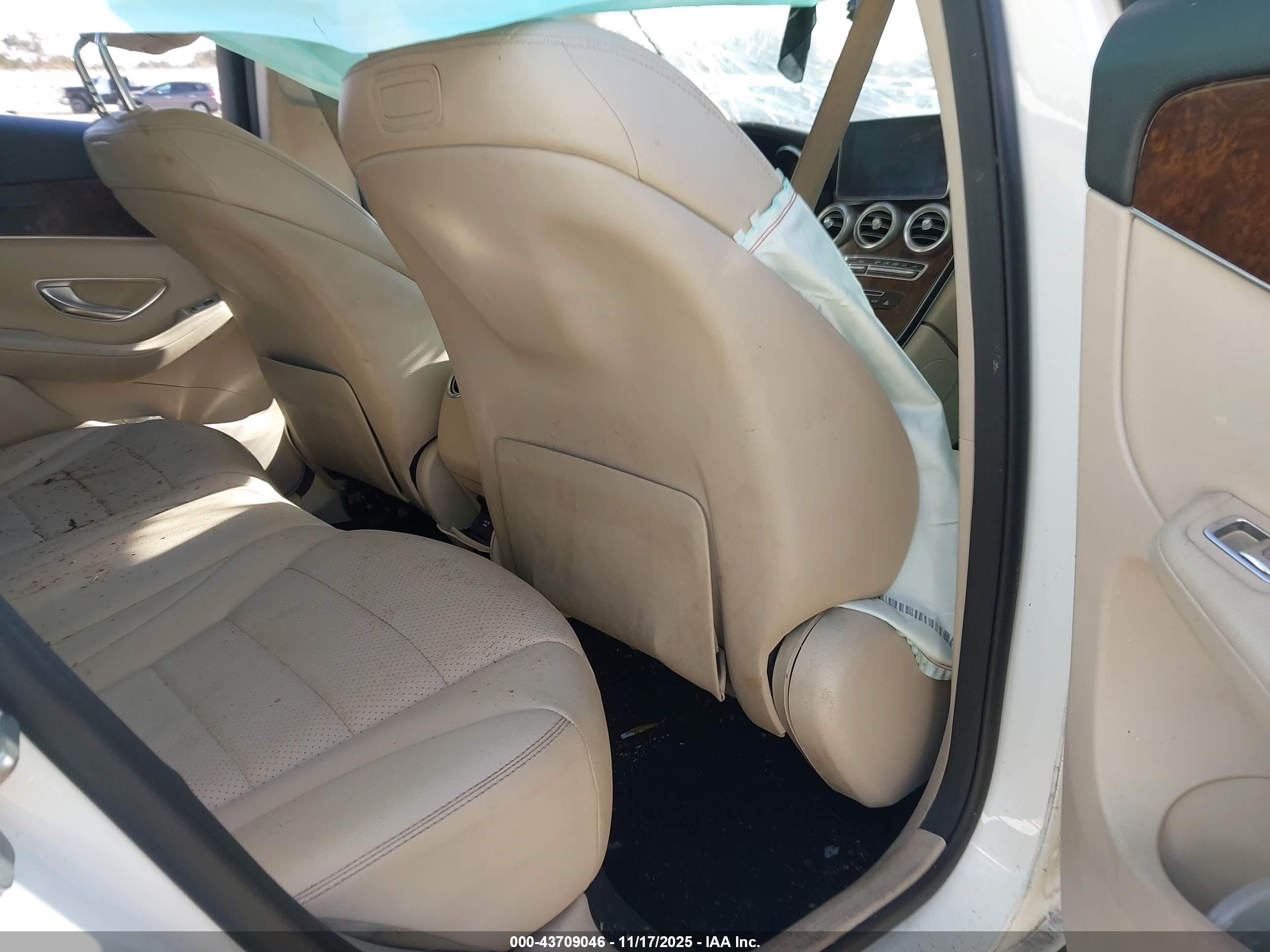 MERCEDES-BENZ GLC image 8