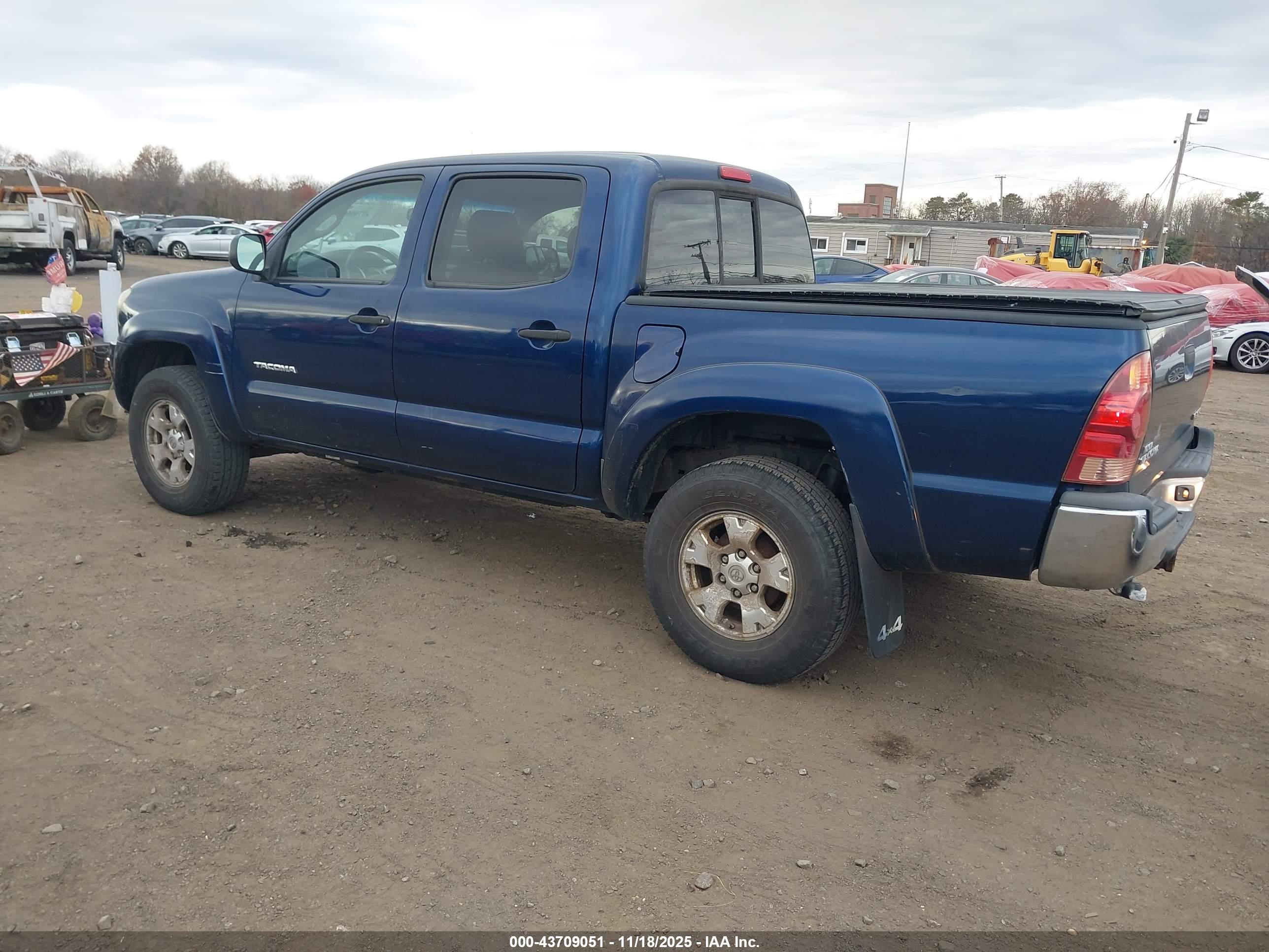 TOYOTA TACOMA image 3