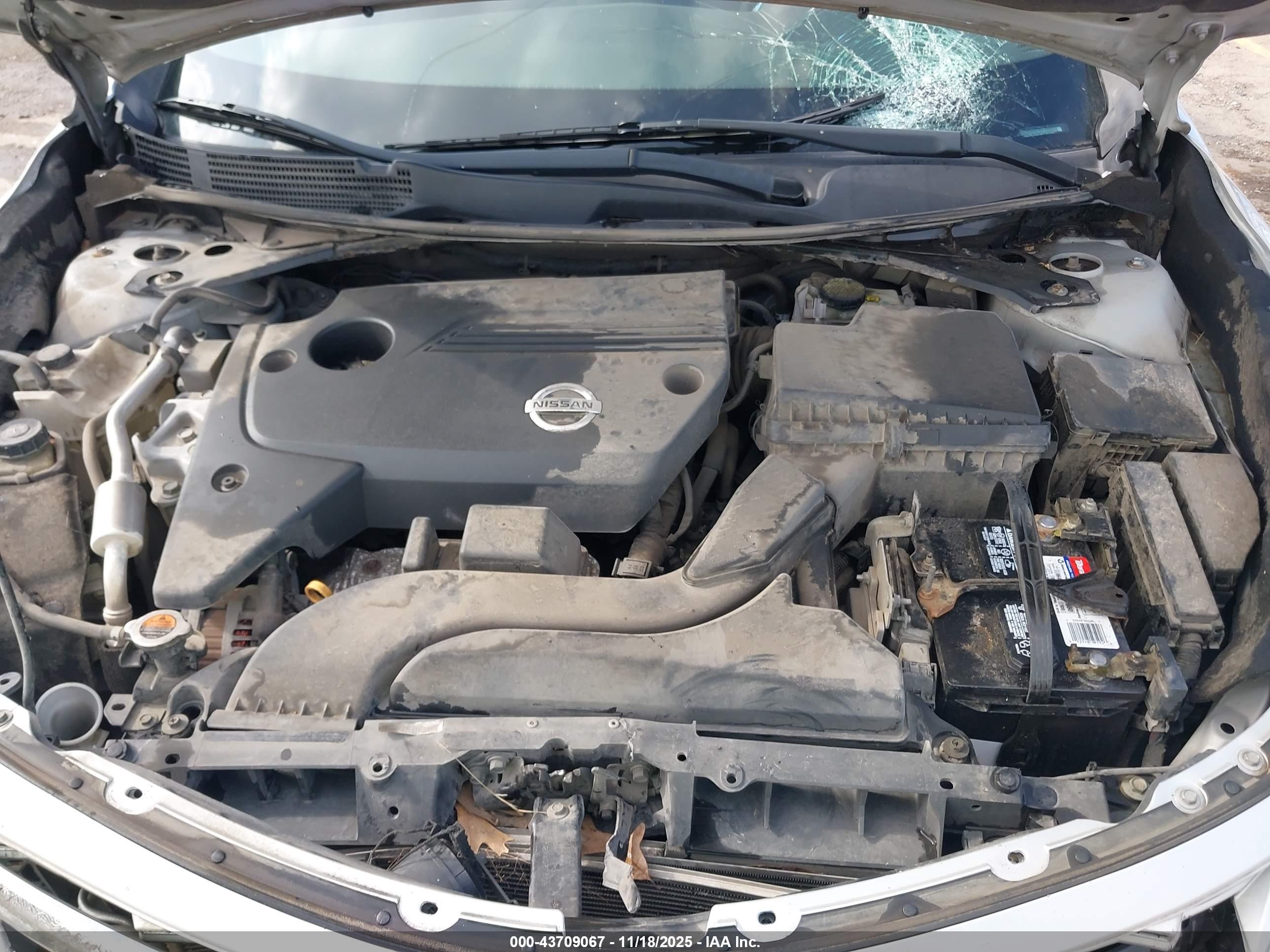 NISSAN ALTIMA image 10