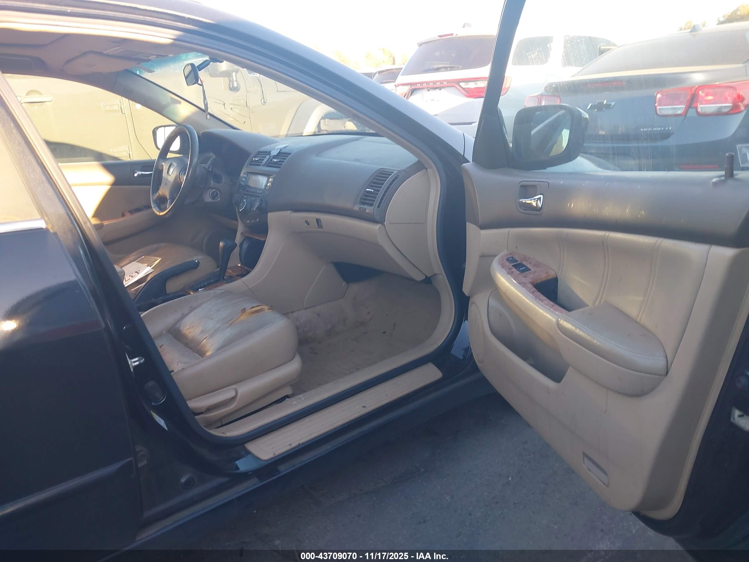 HONDA ACCORD image 5