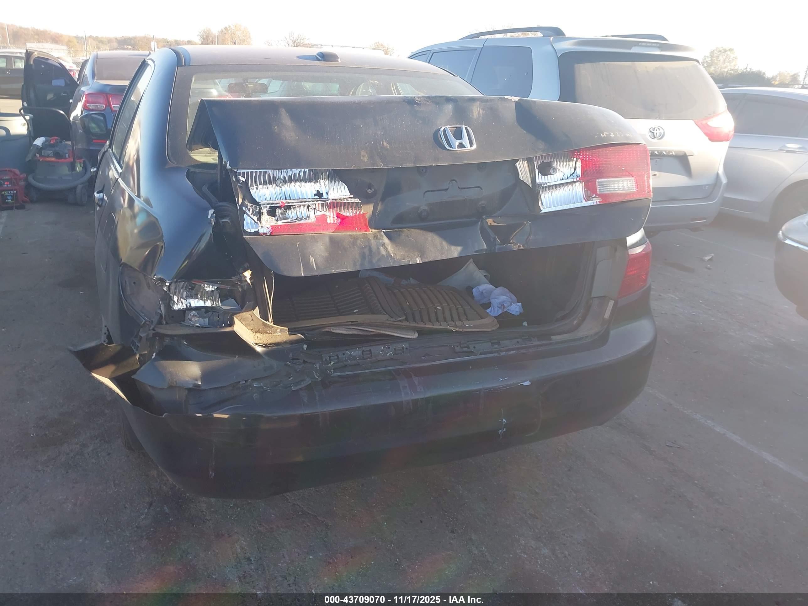 HONDA ACCORD image 6