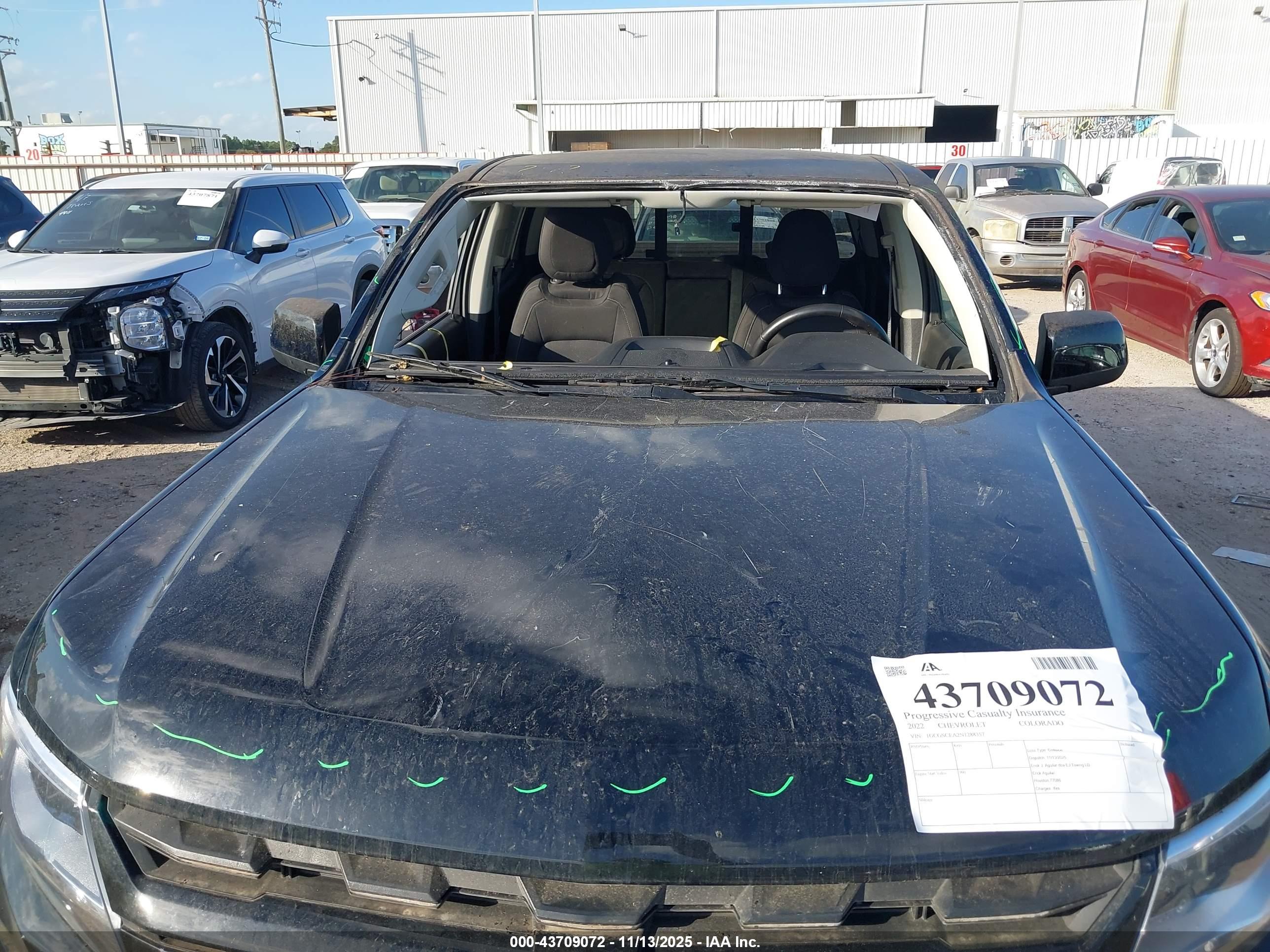 CHEVROLET COLORADO image 6
