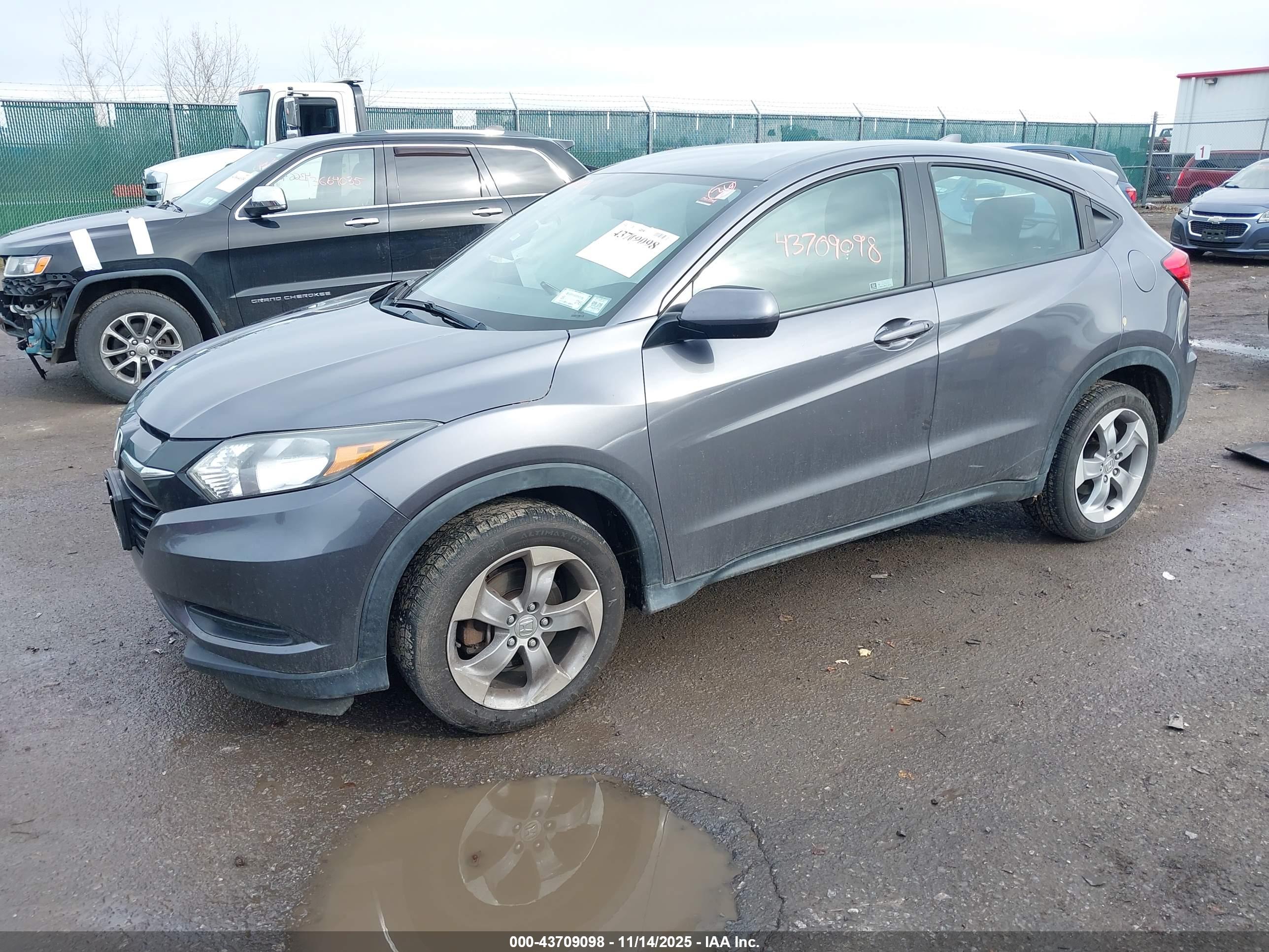 HONDA HR-V image 2