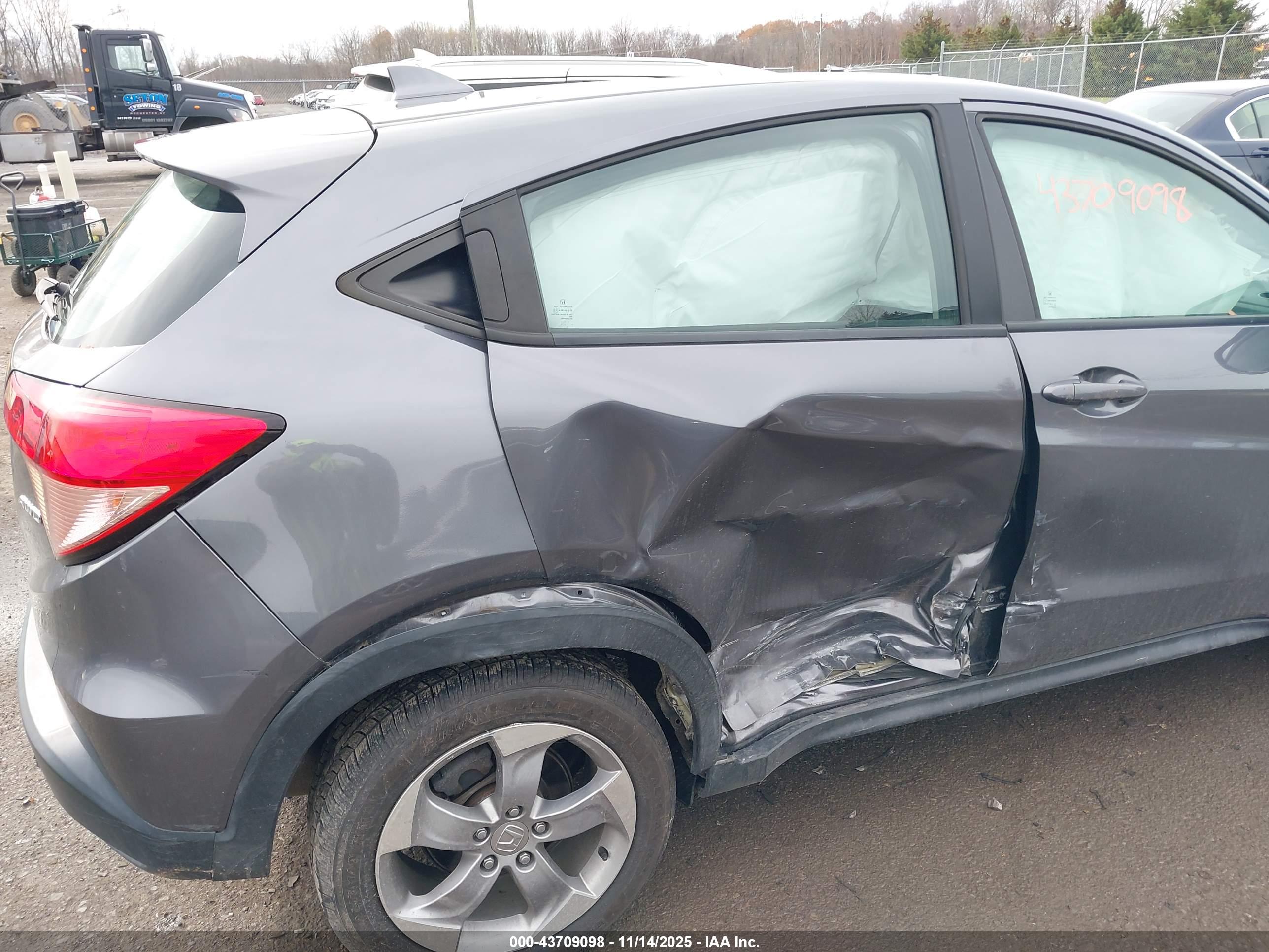 HONDA HR-V image 6