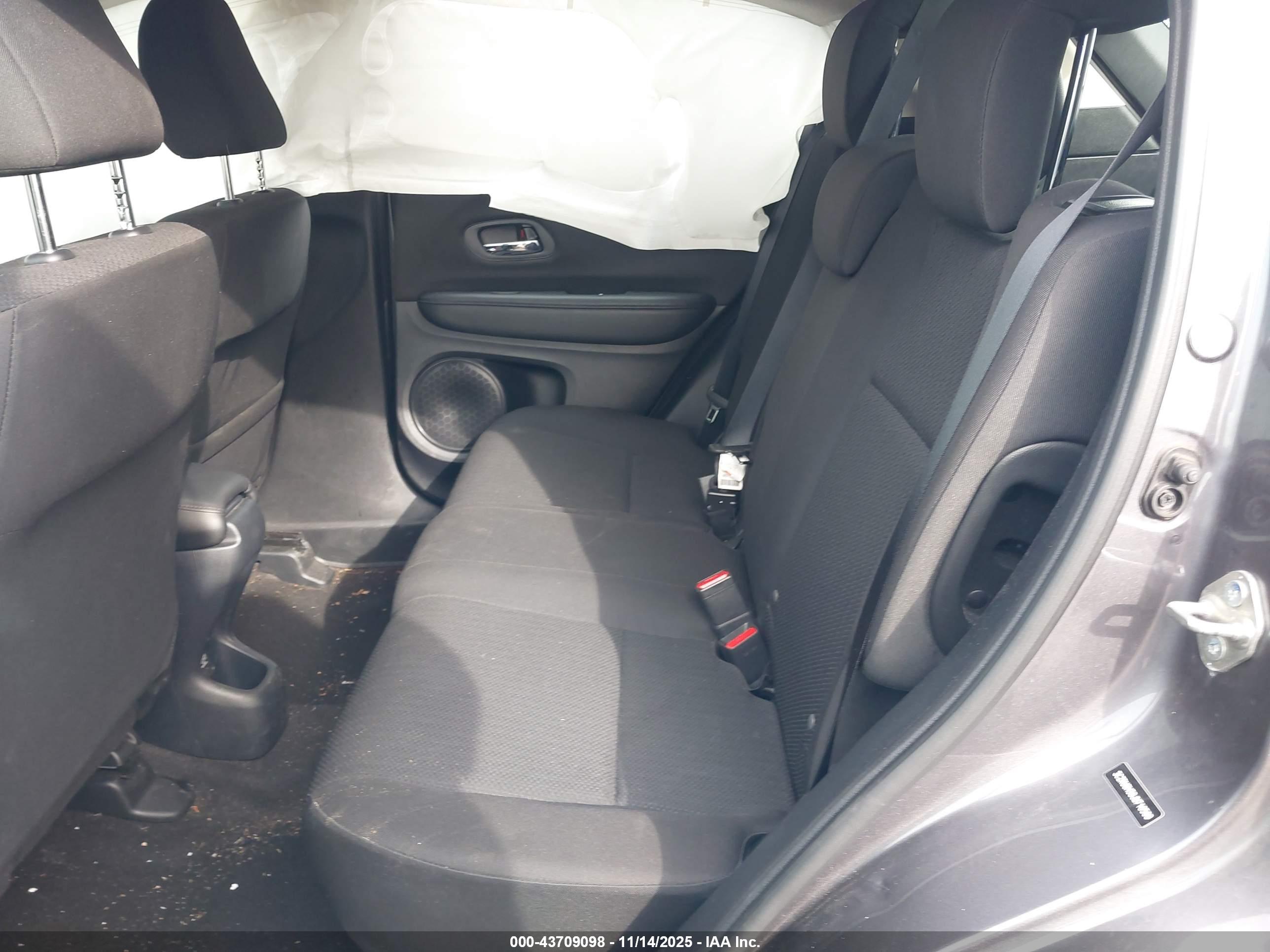 HONDA HR-V image 8