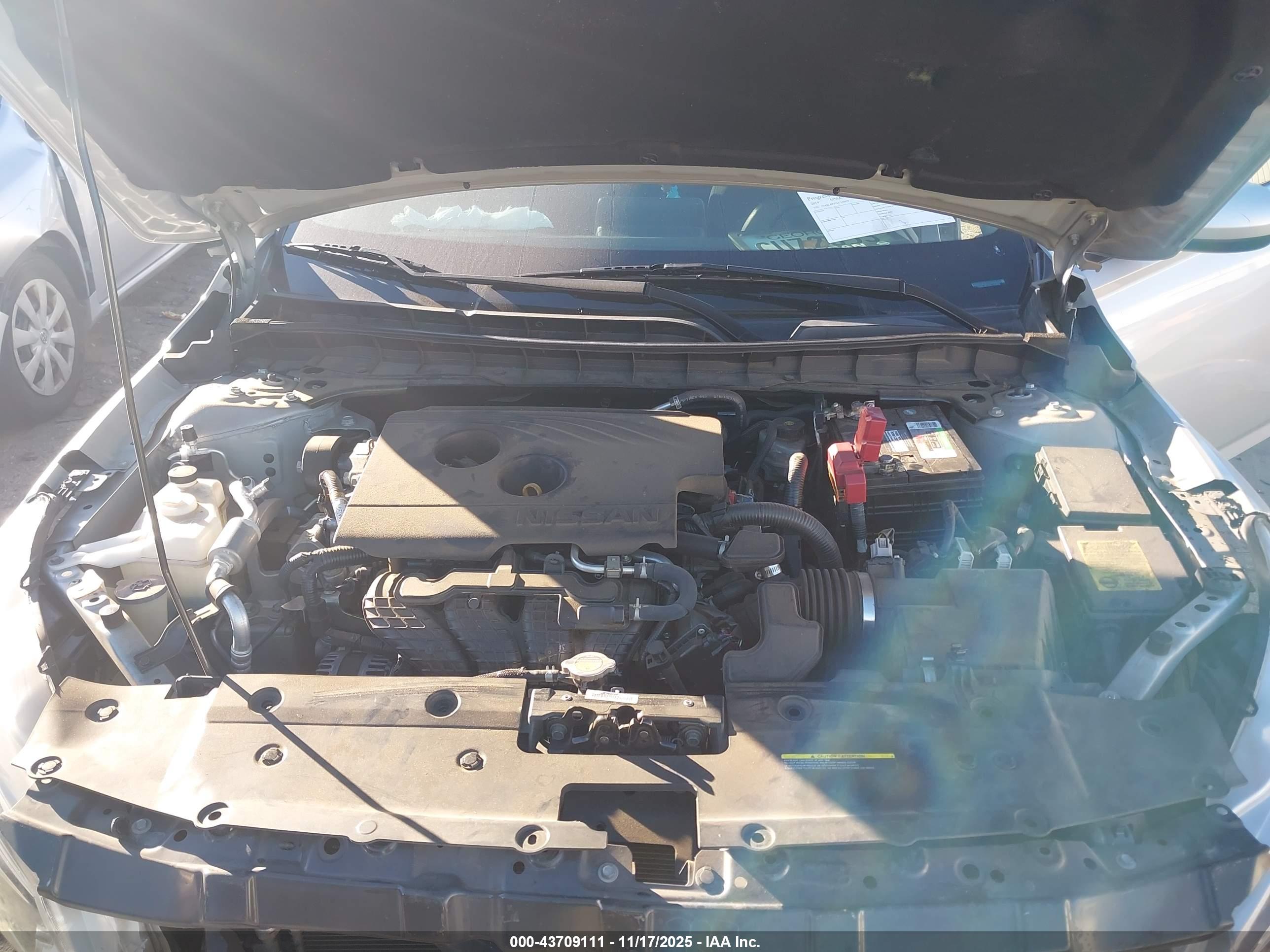 NISSAN ALTIMA image 10