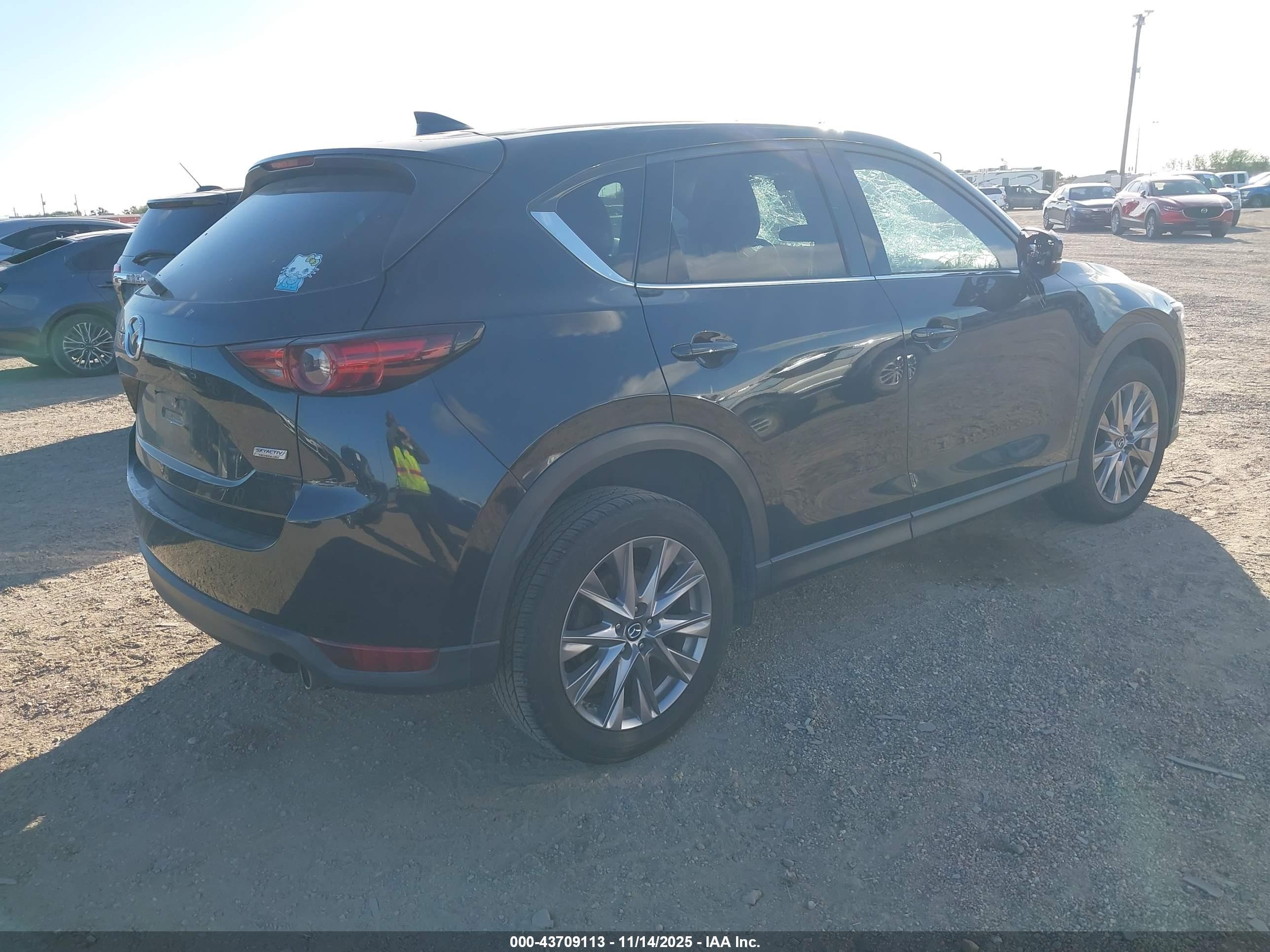 MAZDA CX-5 image 4