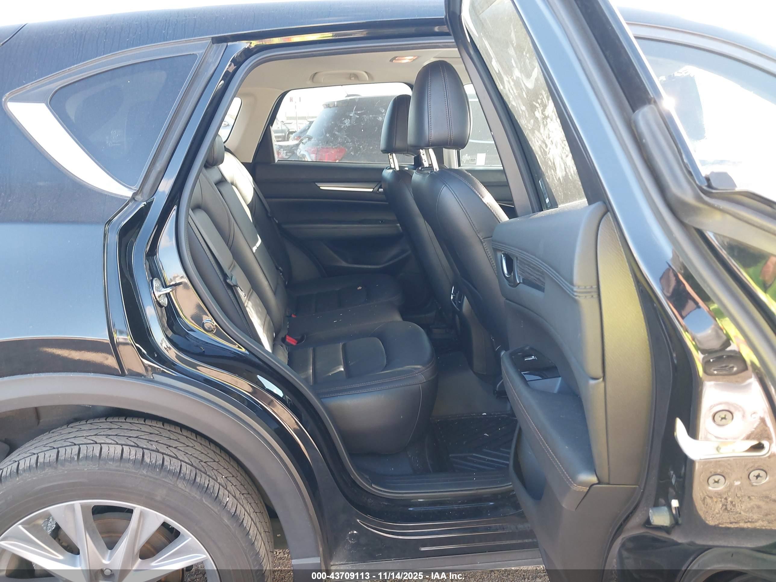 MAZDA CX-5 image 8