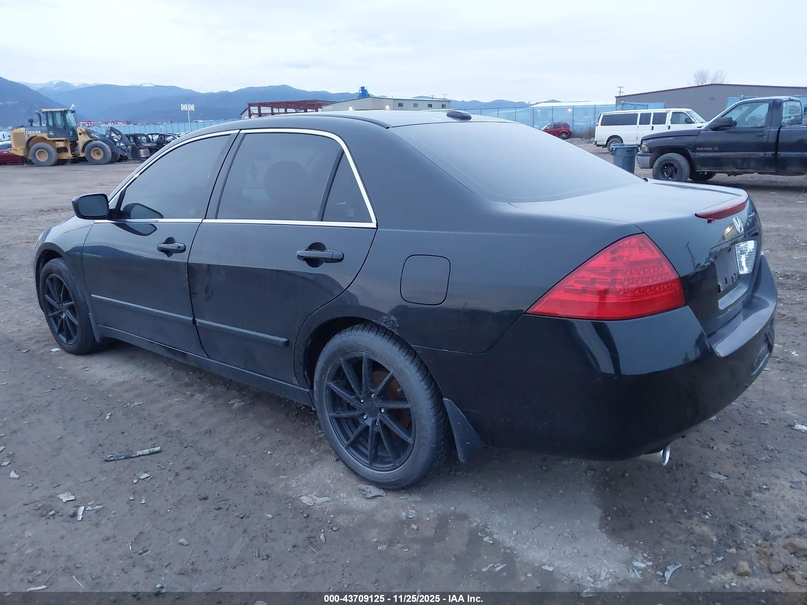 HONDA ACCORD image 3