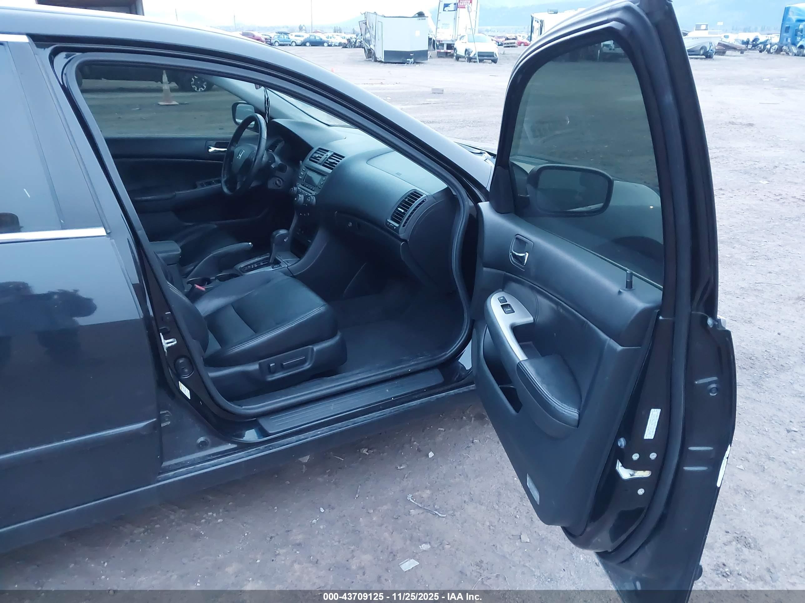 HONDA ACCORD image 5