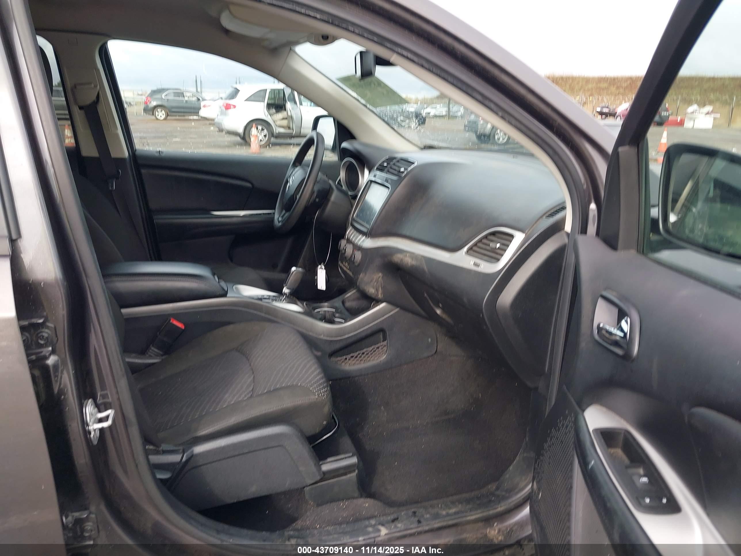 DODGE JOURNEY image 5