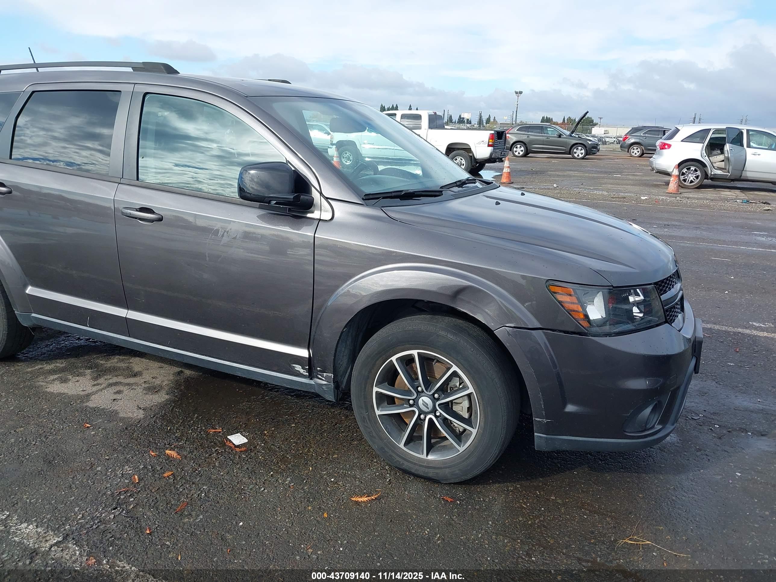 DODGE JOURNEY image 6