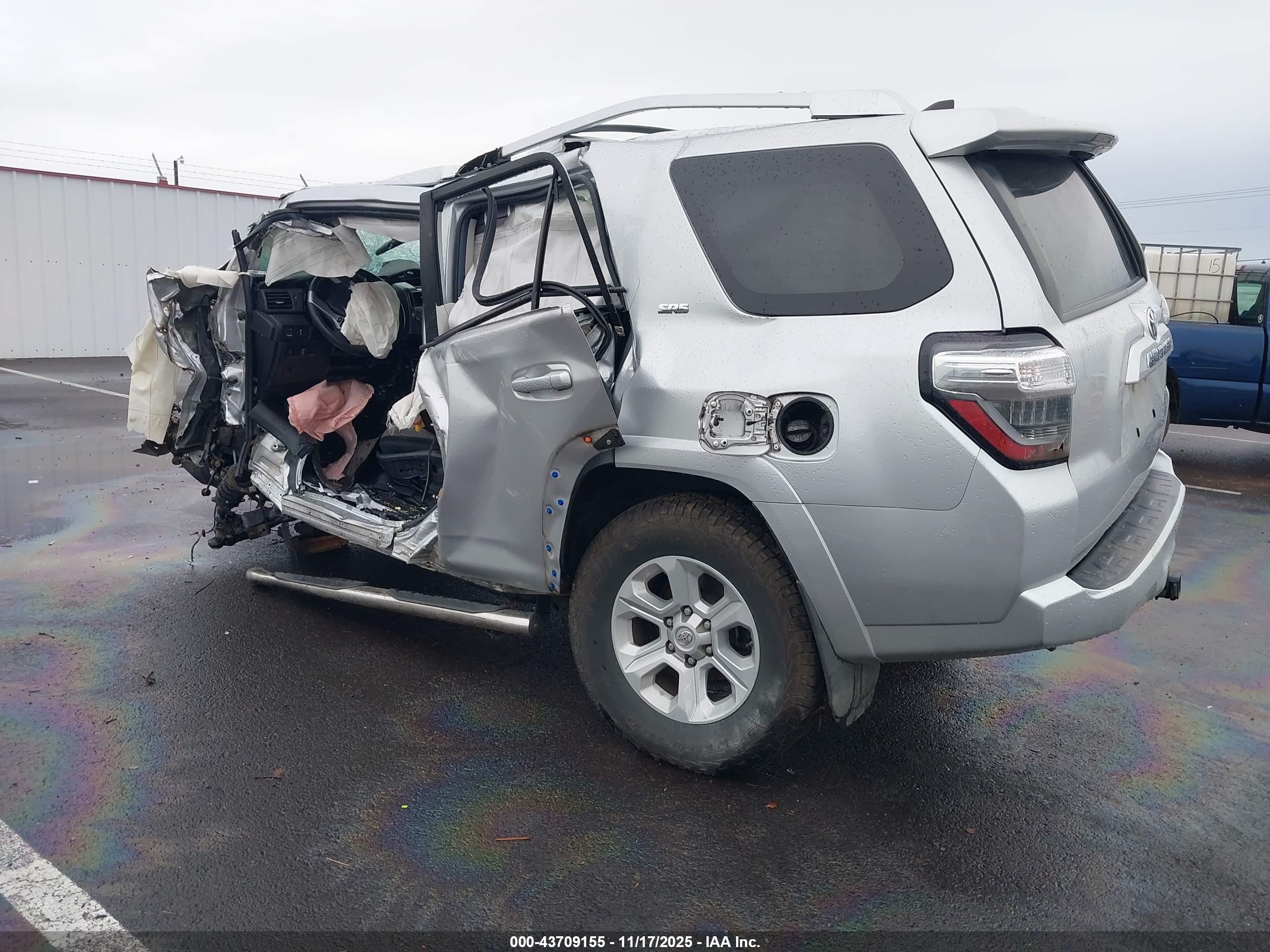 TOYOTA 4RUNNER image 3