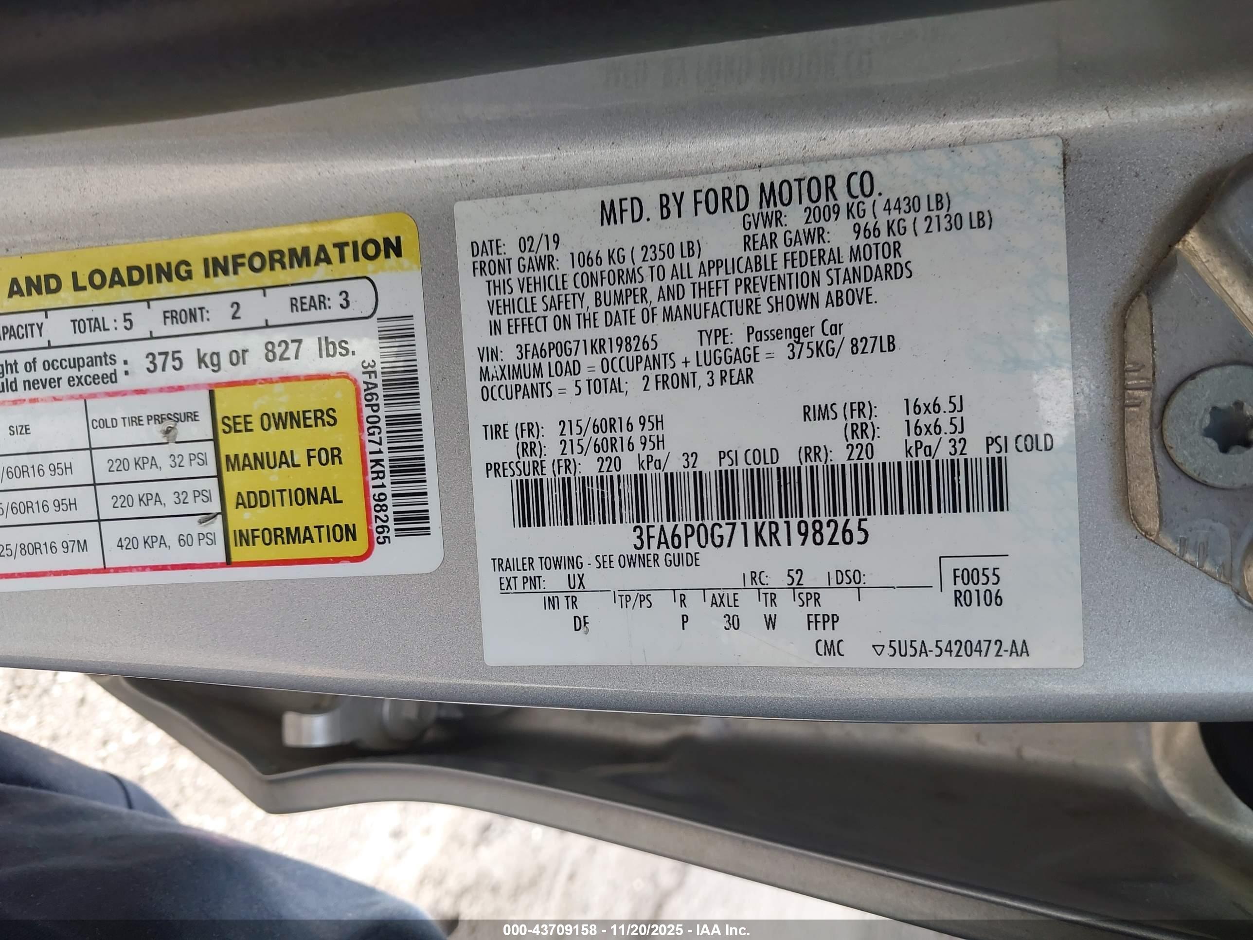 FORD FUSION image 9