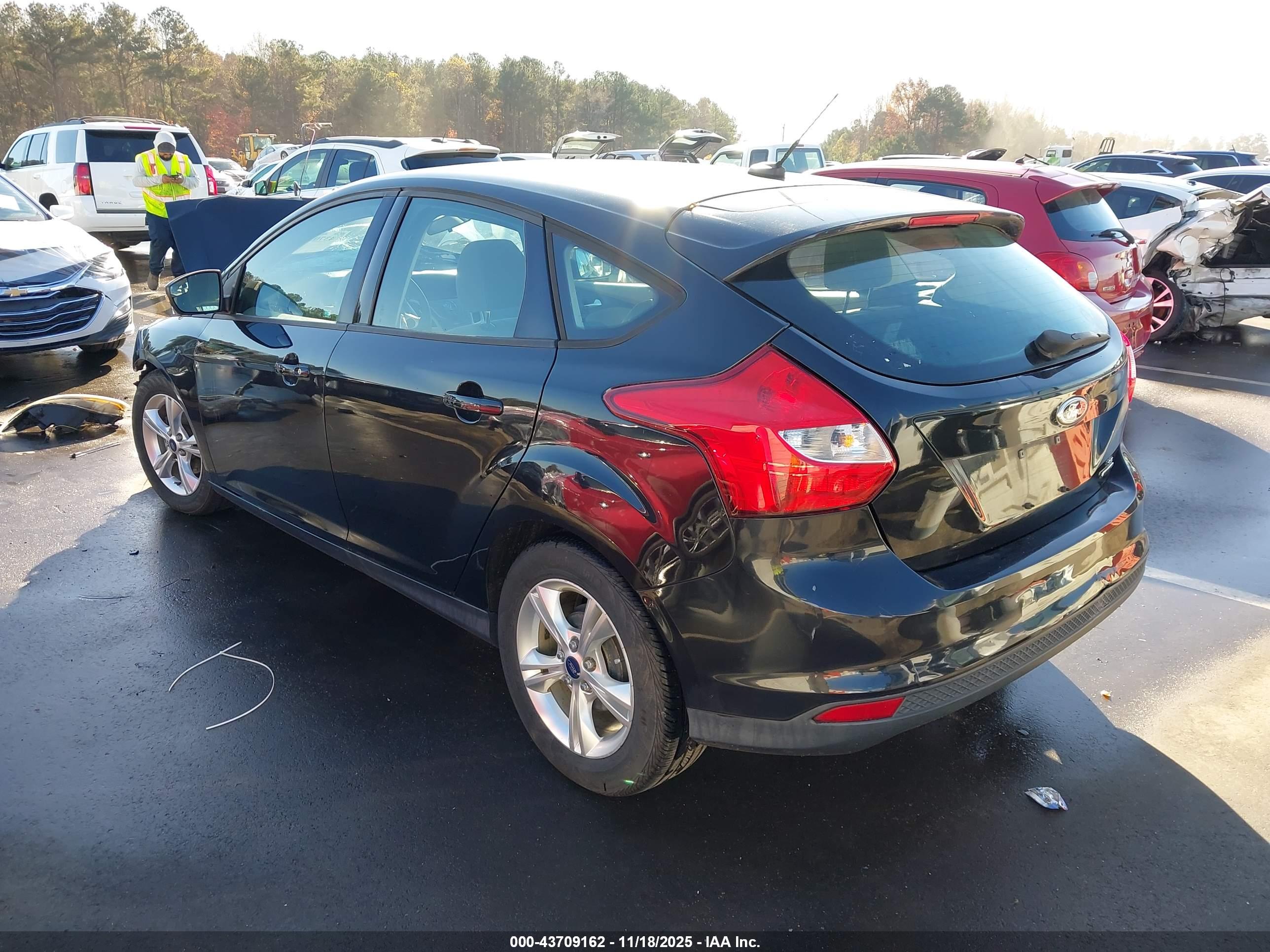 FORD FOCUS image 3