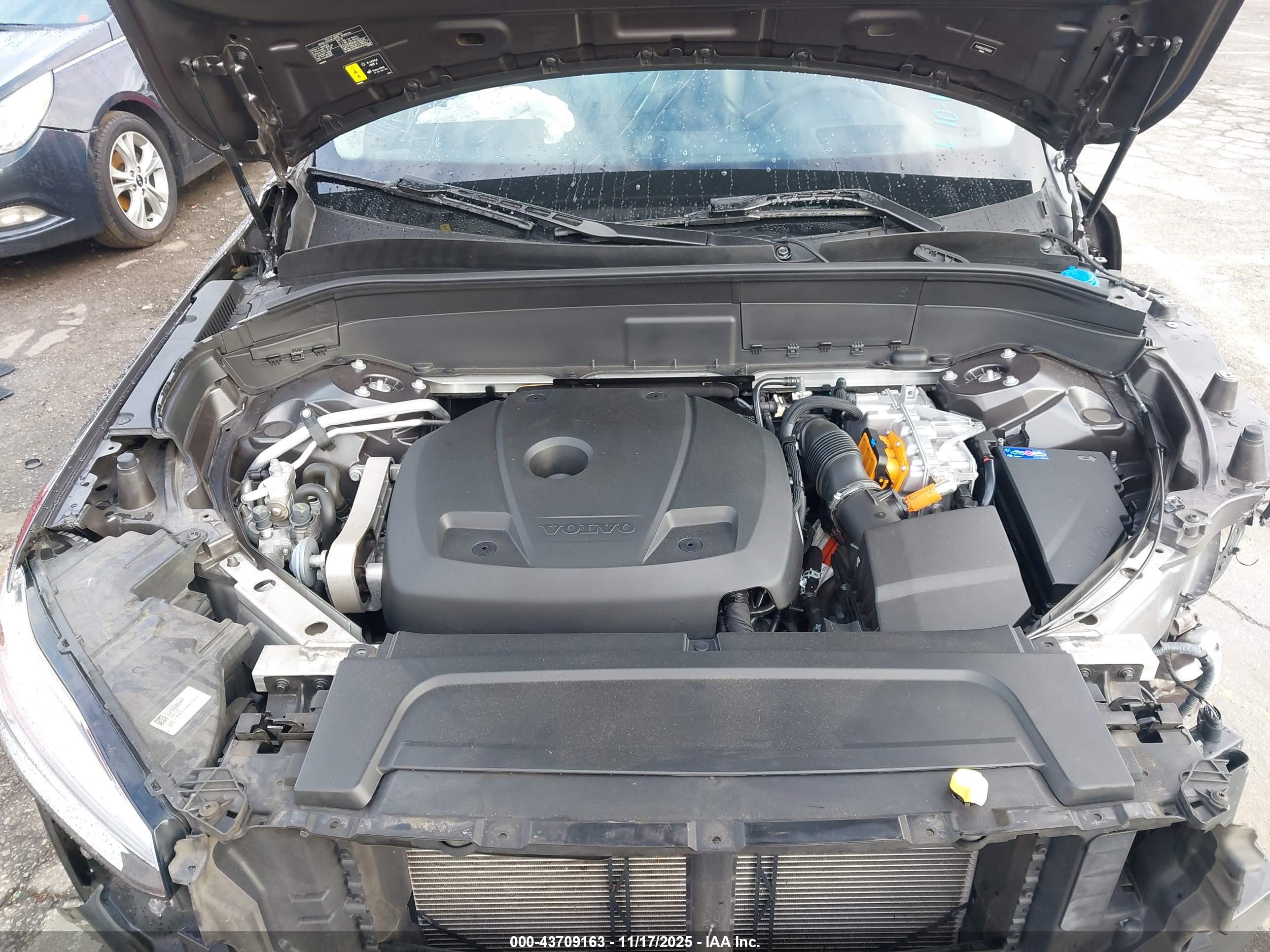 VOLVO XC90 image 10