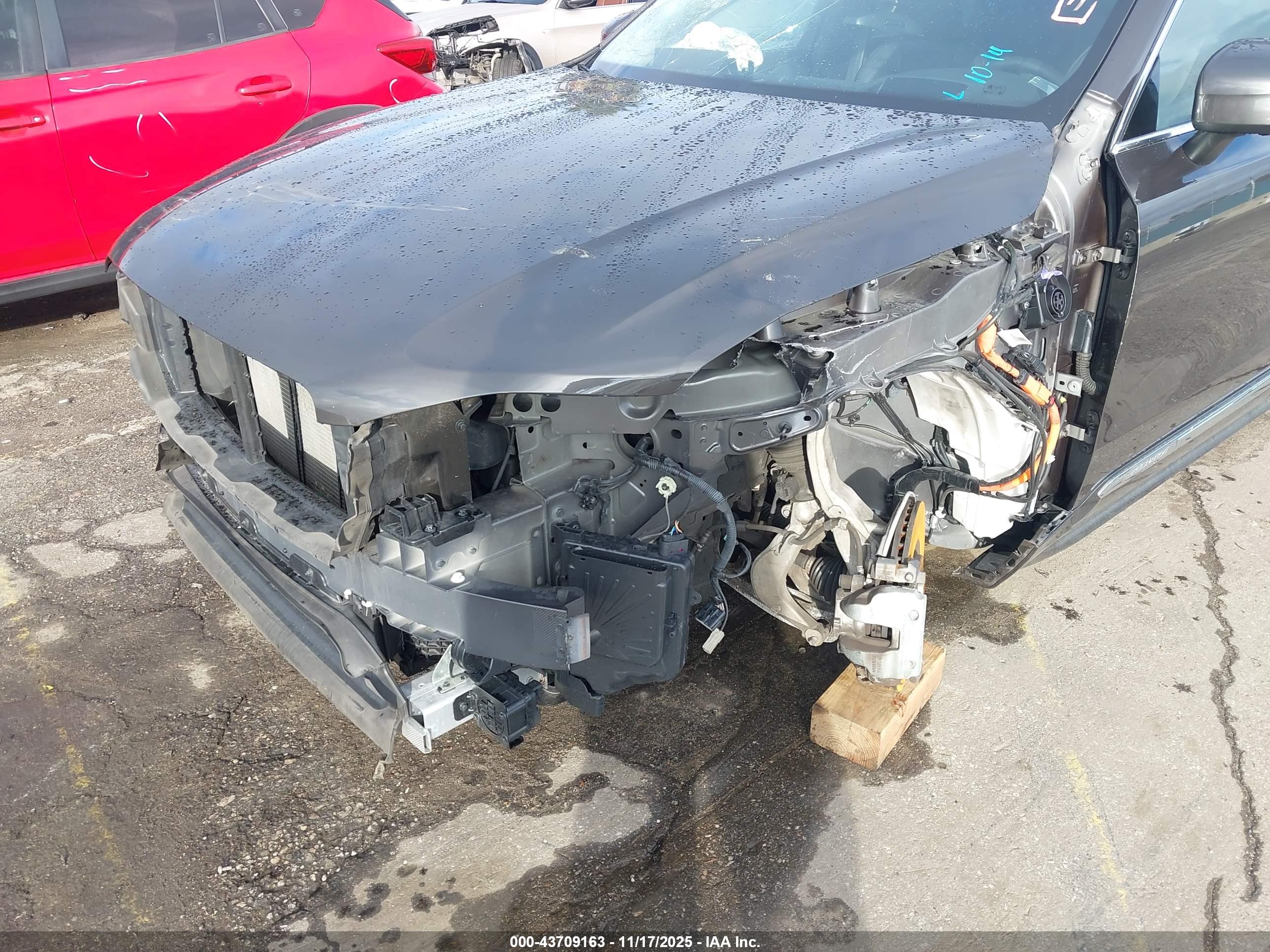 VOLVO XC90 image 6