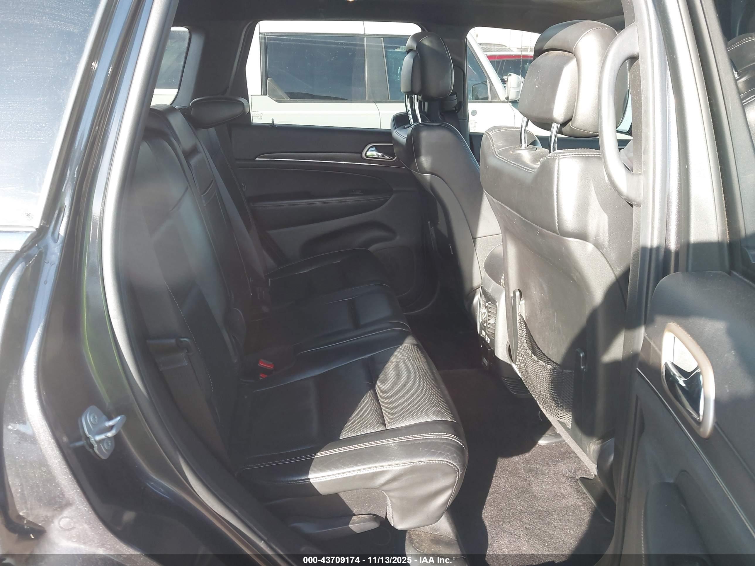 JEEP GRAND image 8