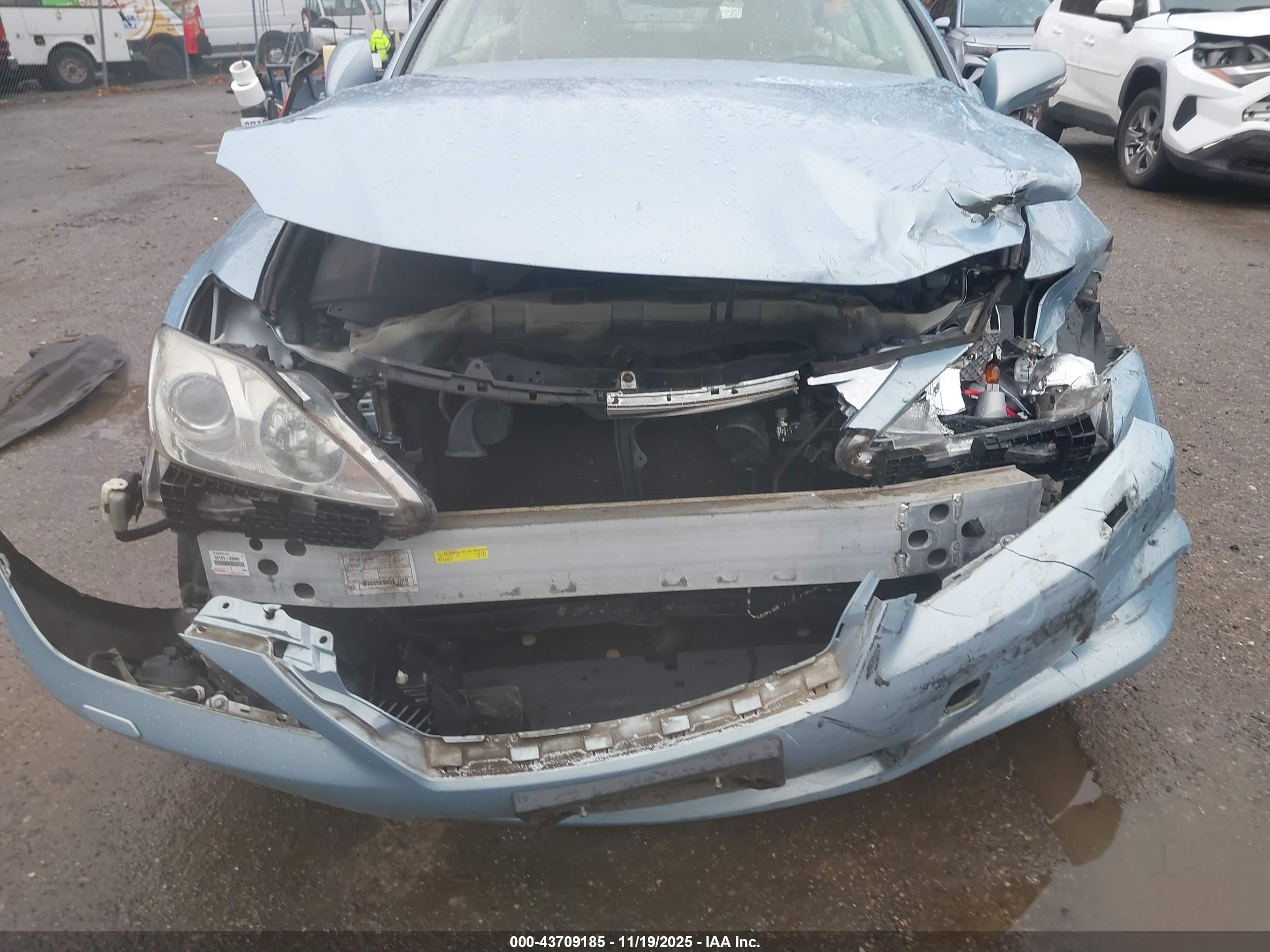LEXUS IS image 6