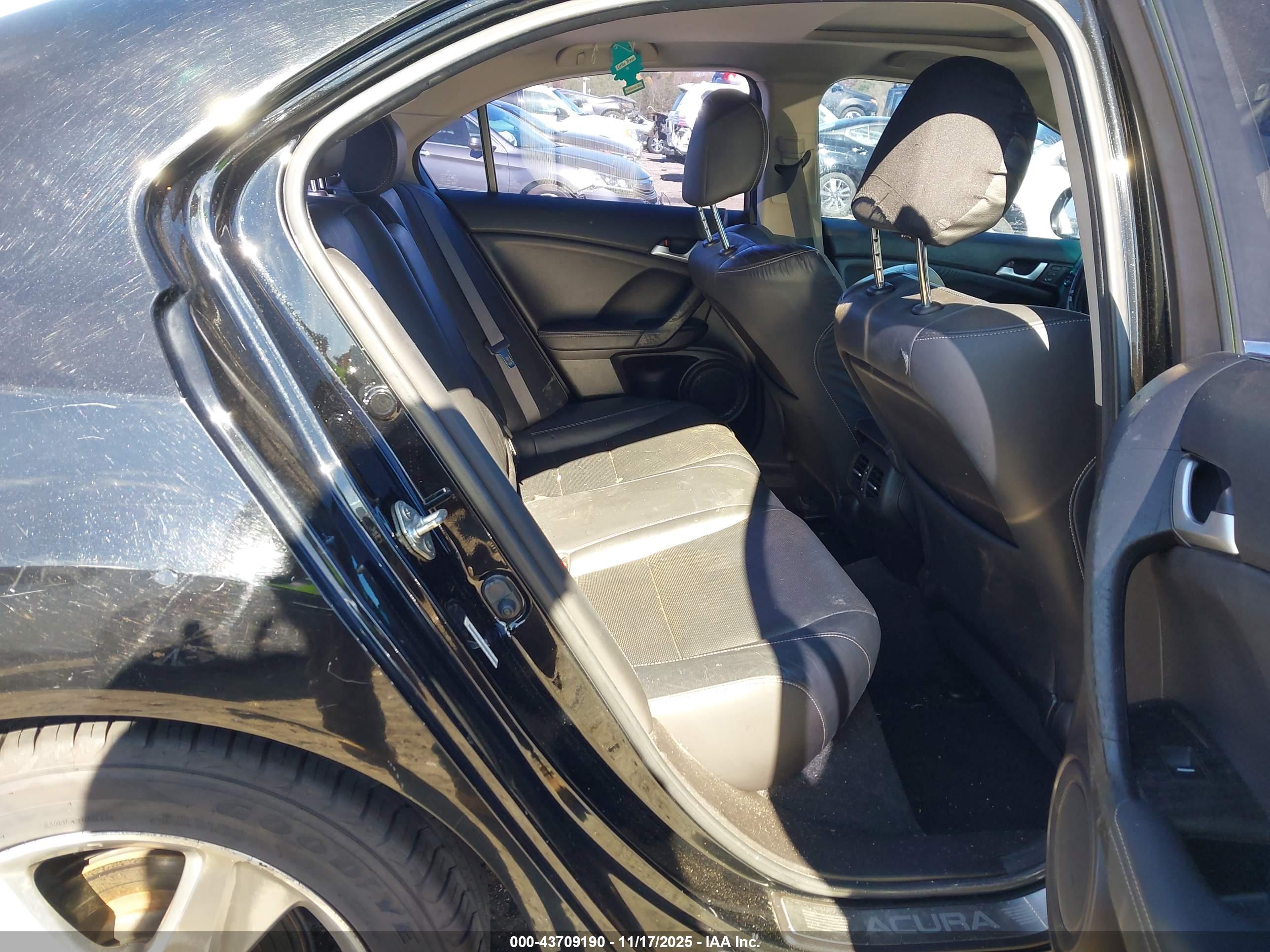 ACURA TSX image 8