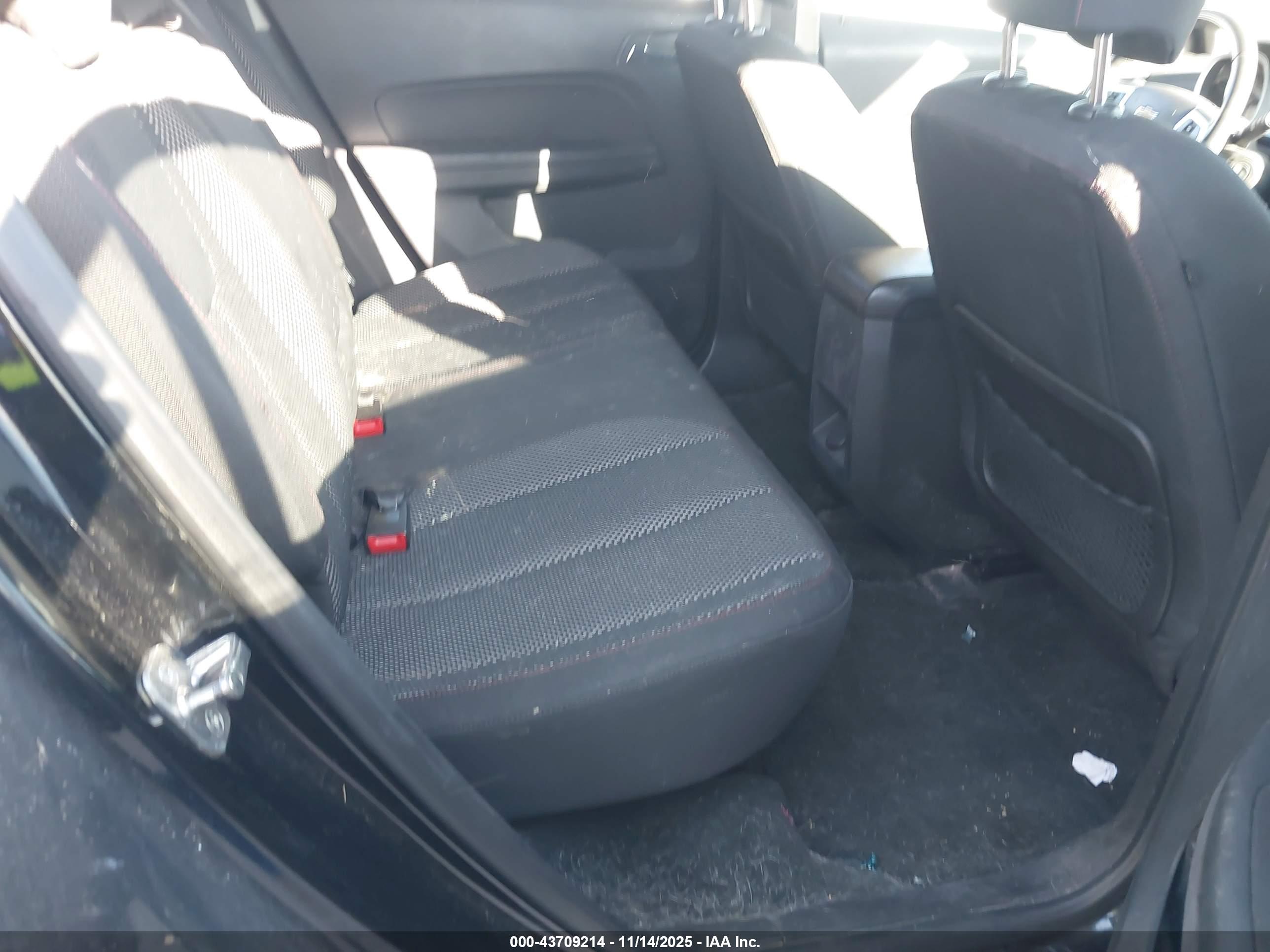 CHEVROLET EQUINOX image 8