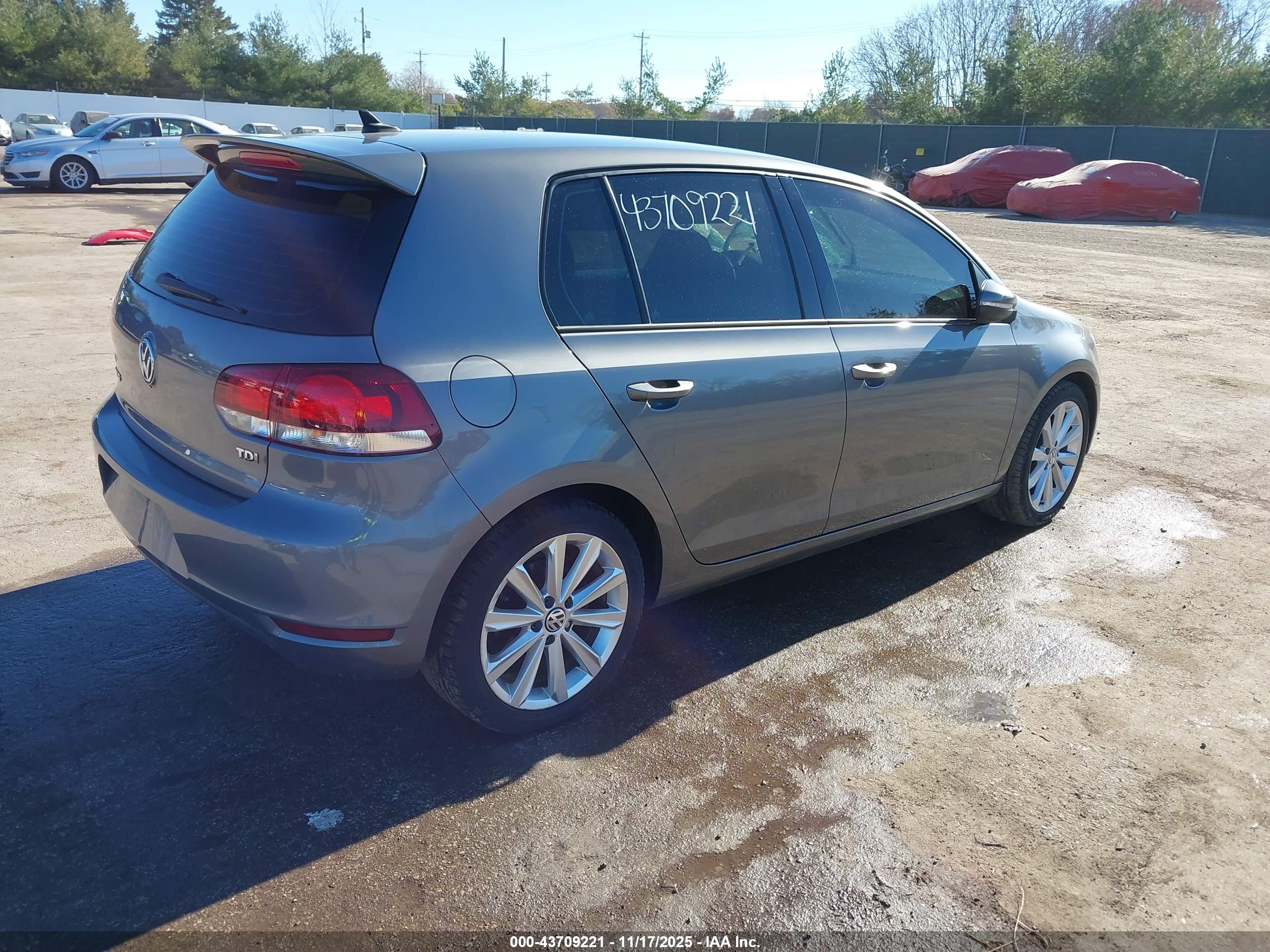 VOLKSWAGEN GOLF image 4