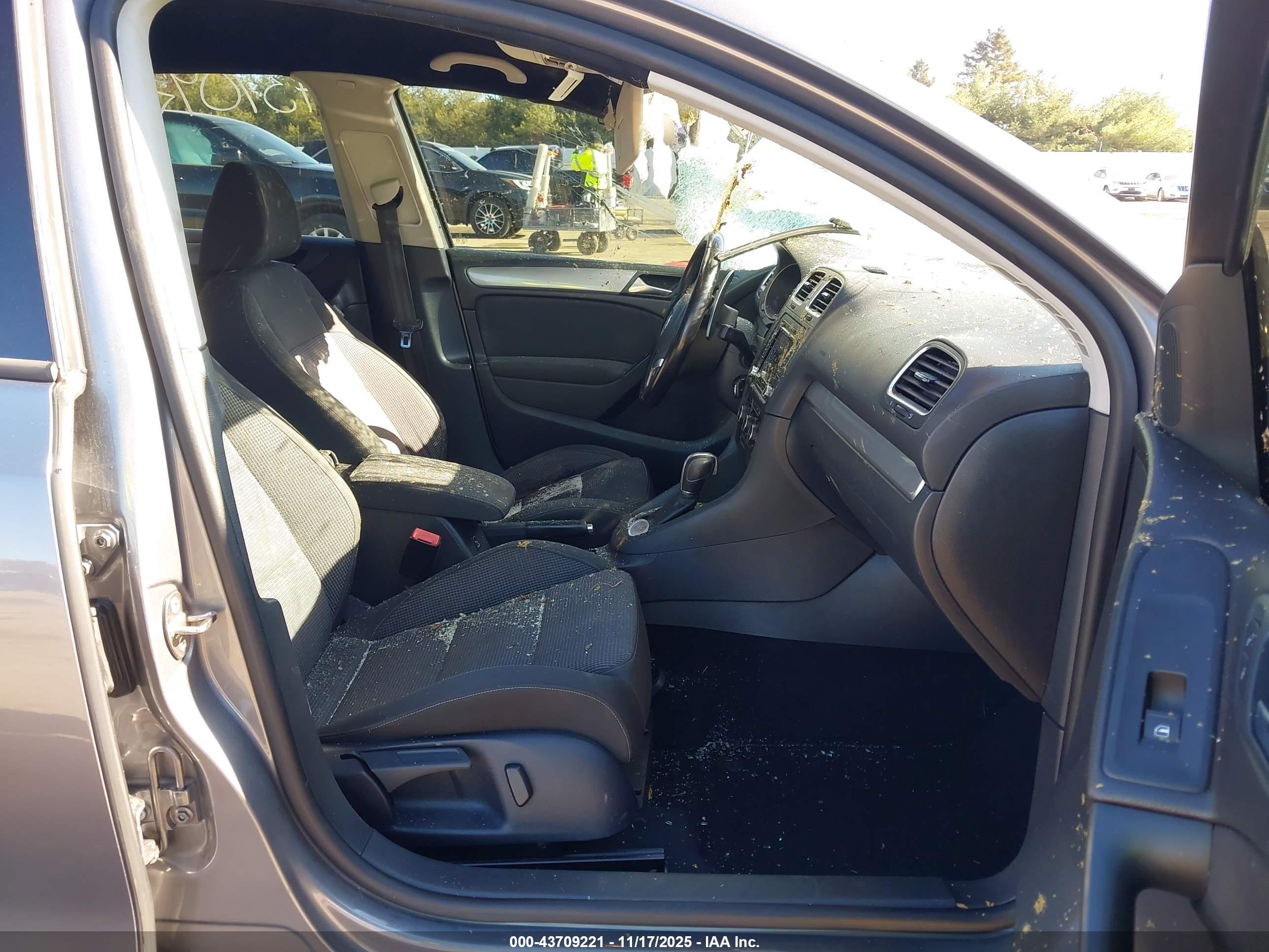 VOLKSWAGEN GOLF image 5