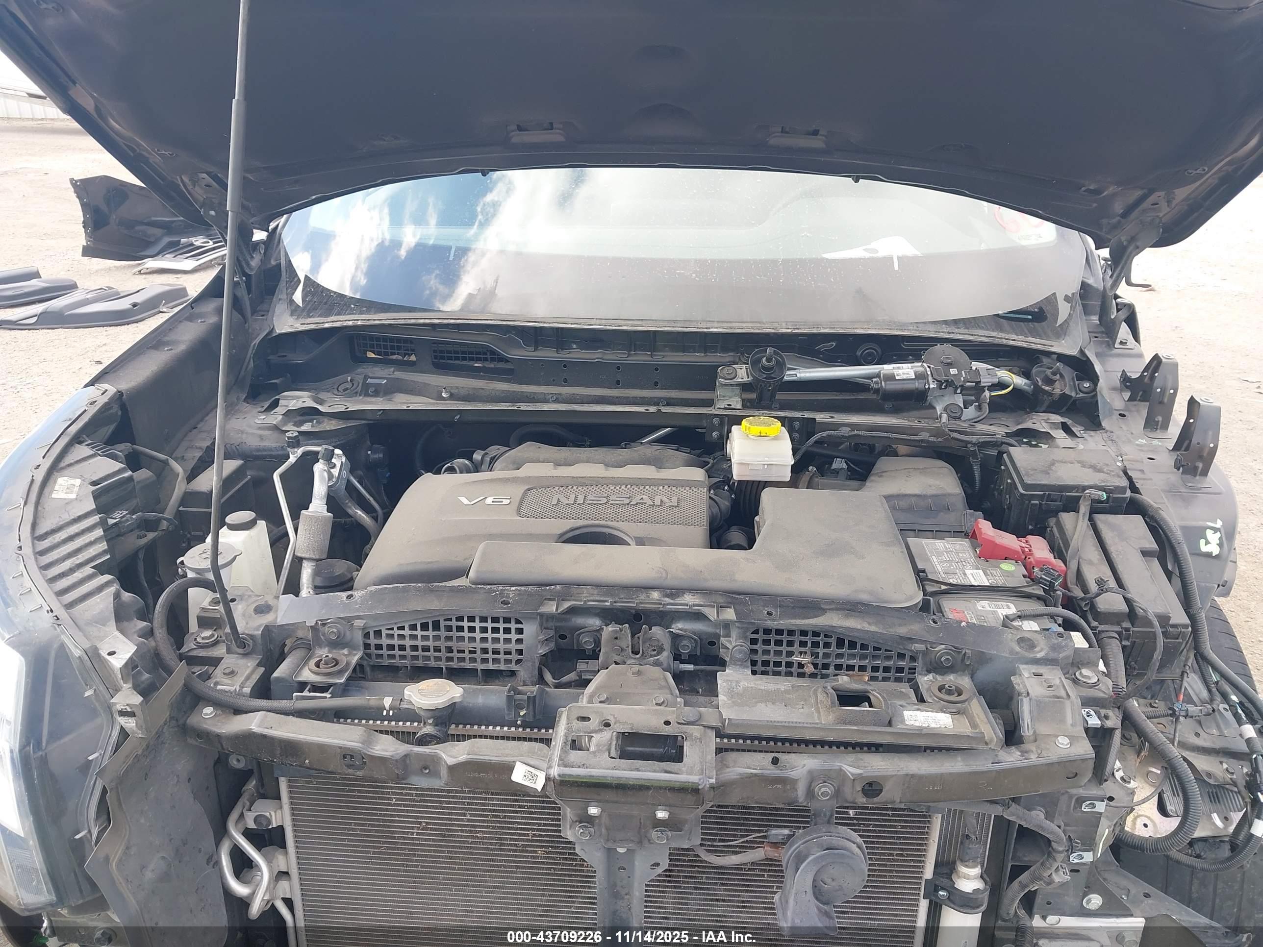 NISSAN PATHFINDER image 10
