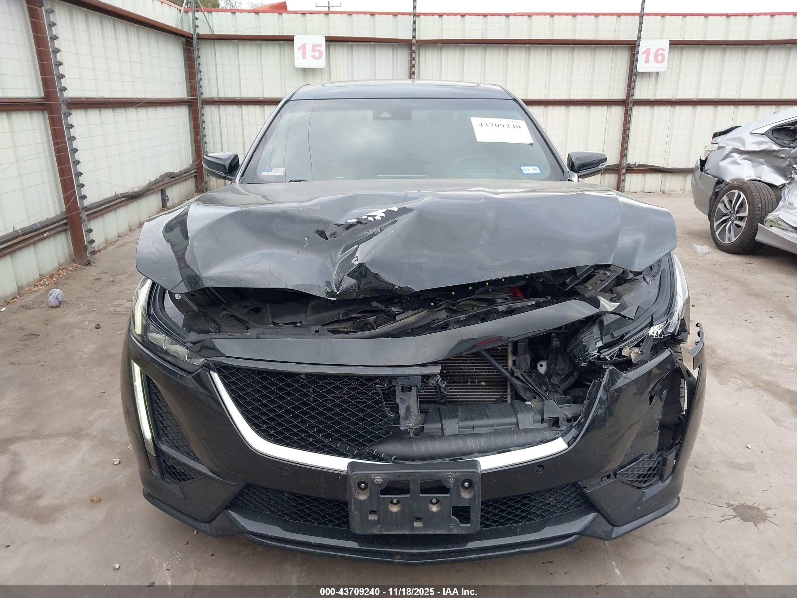 CADILLAC CT5 image 6