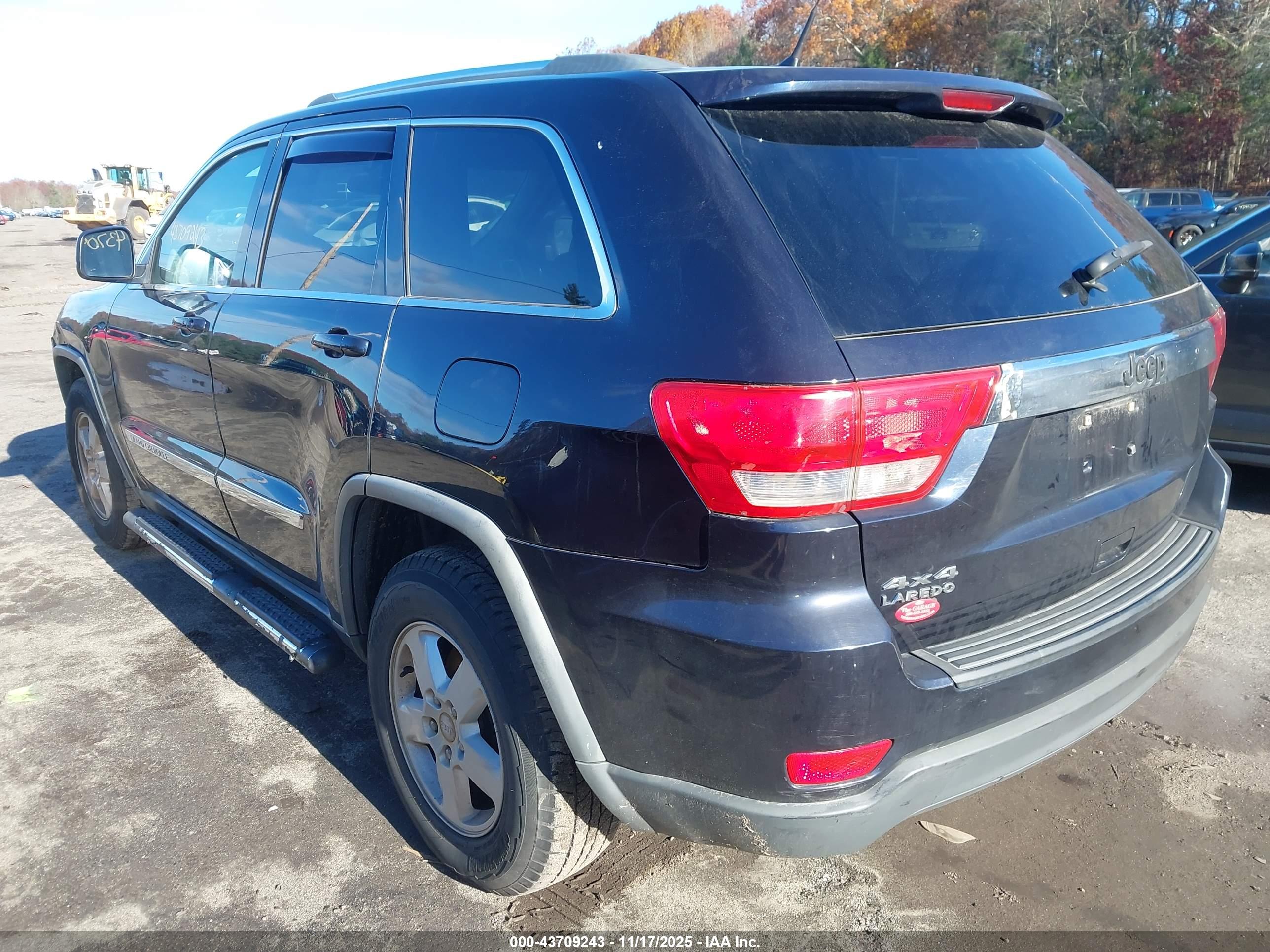 JEEP GRAND image 3