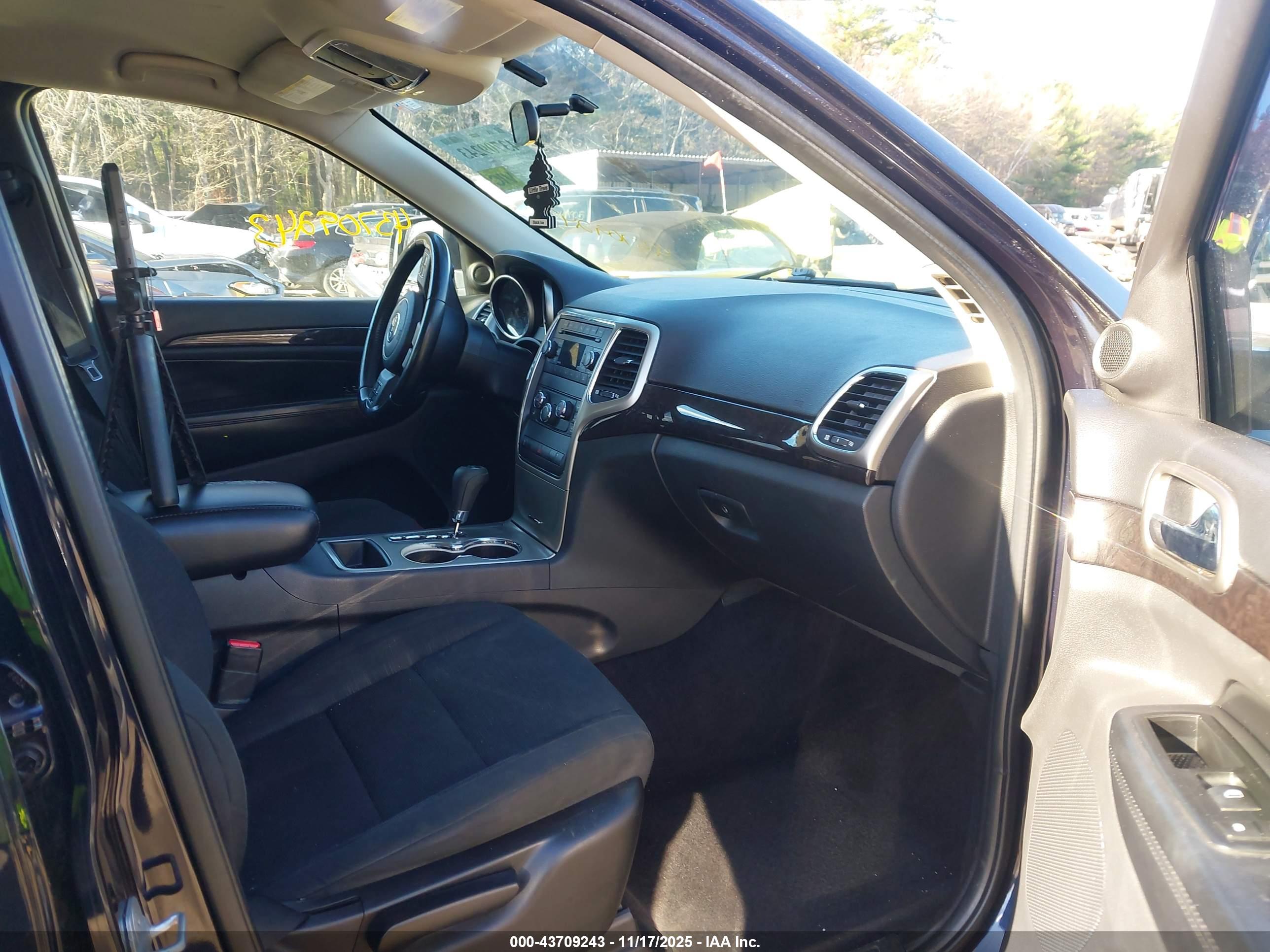 JEEP GRAND image 5