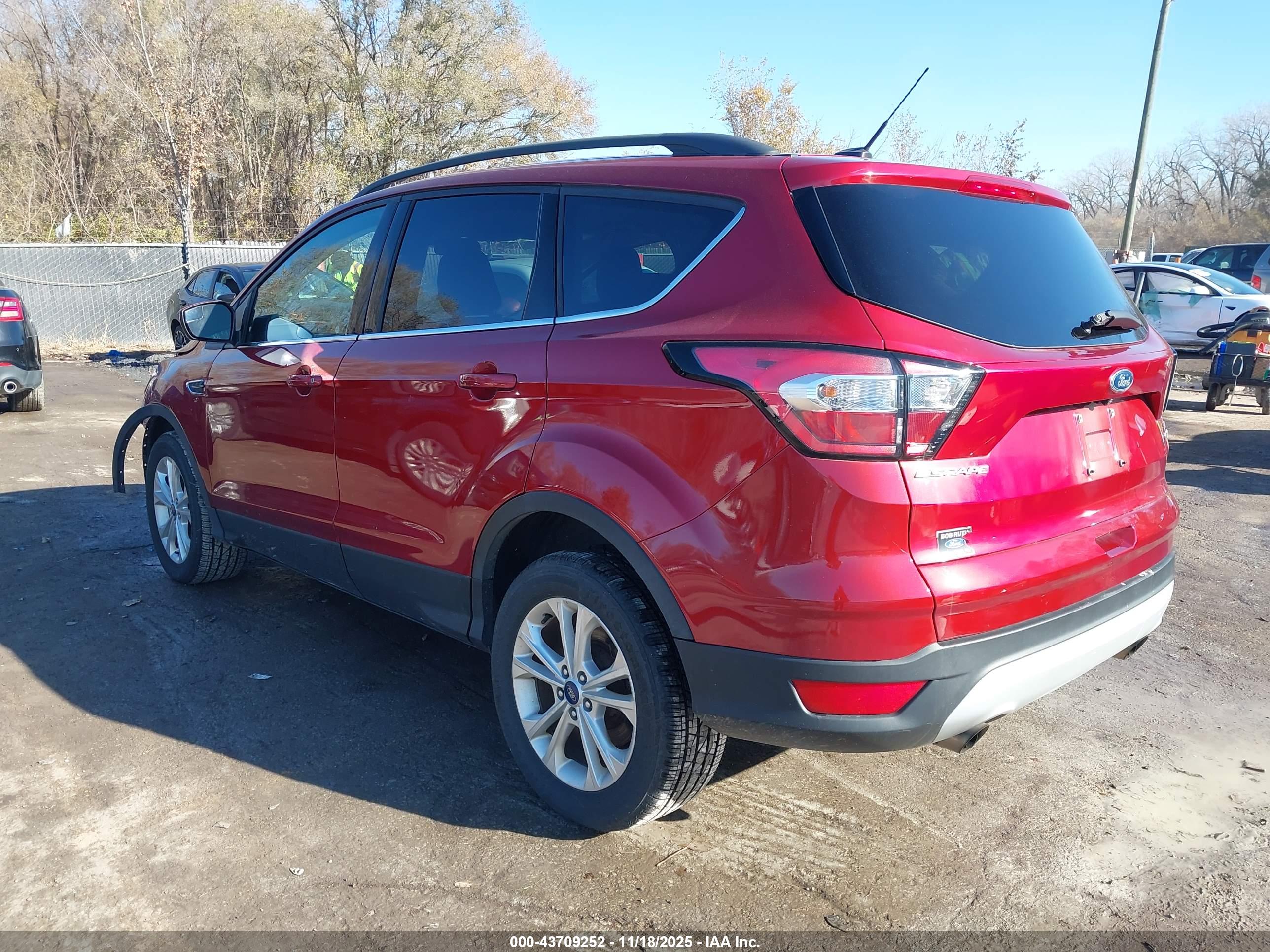 FORD ESCAPE image 3