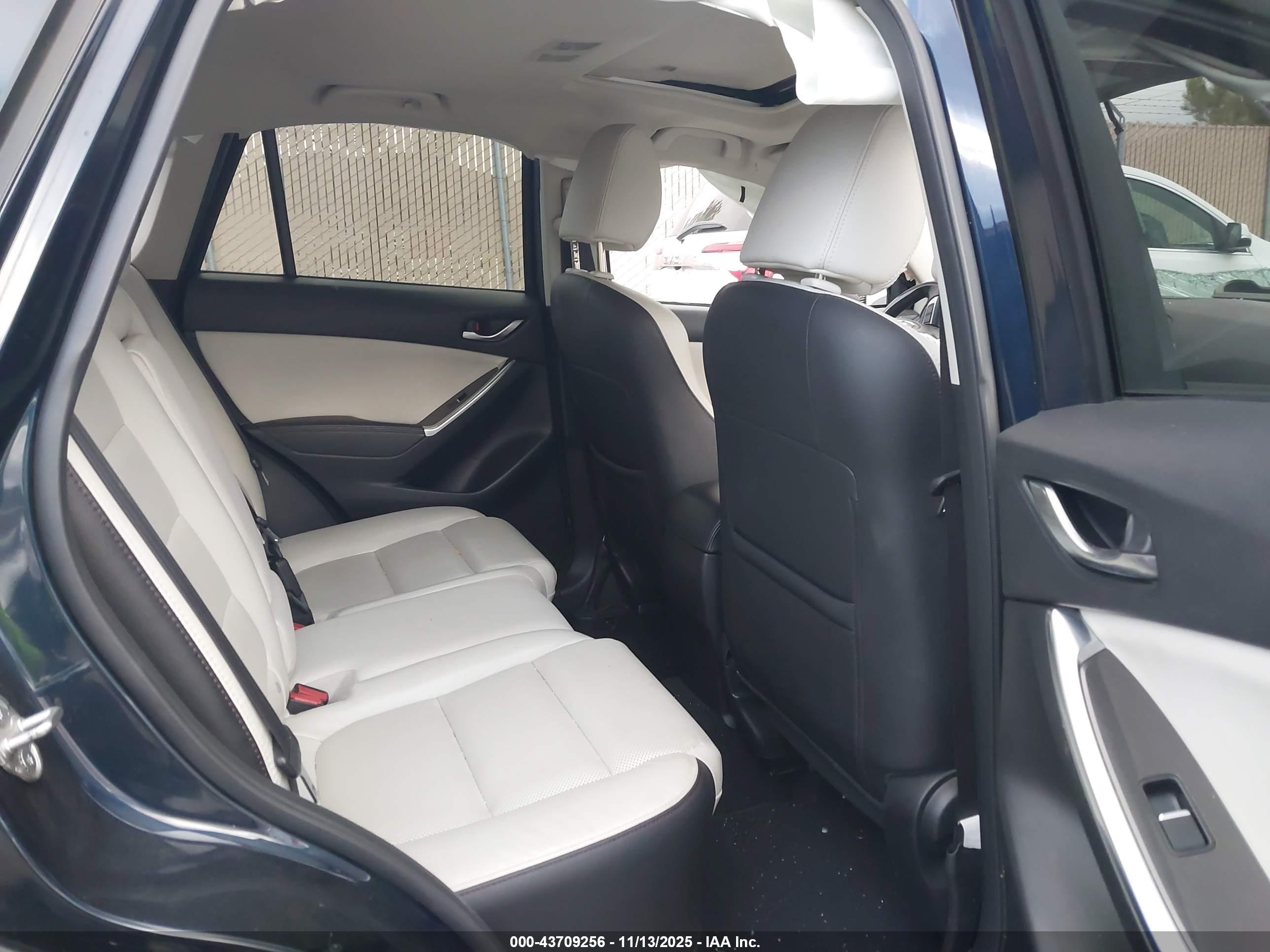 MAZDA CX-5 image 8