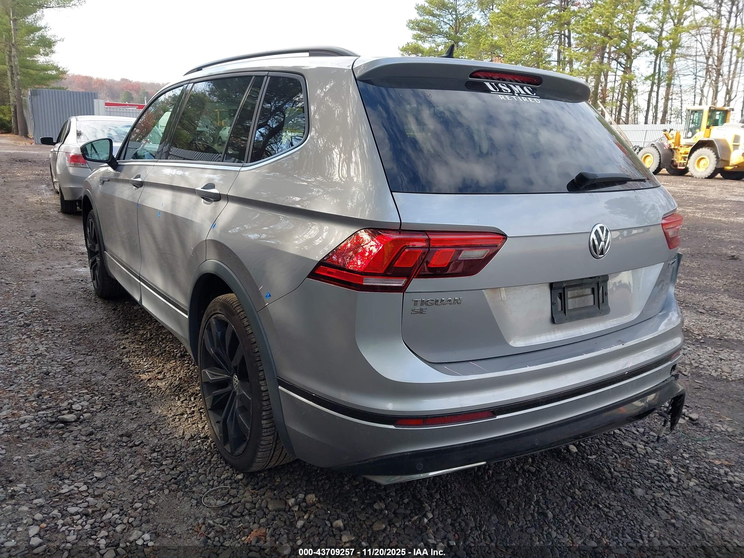 VOLKSWAGEN TIGUAN image 3