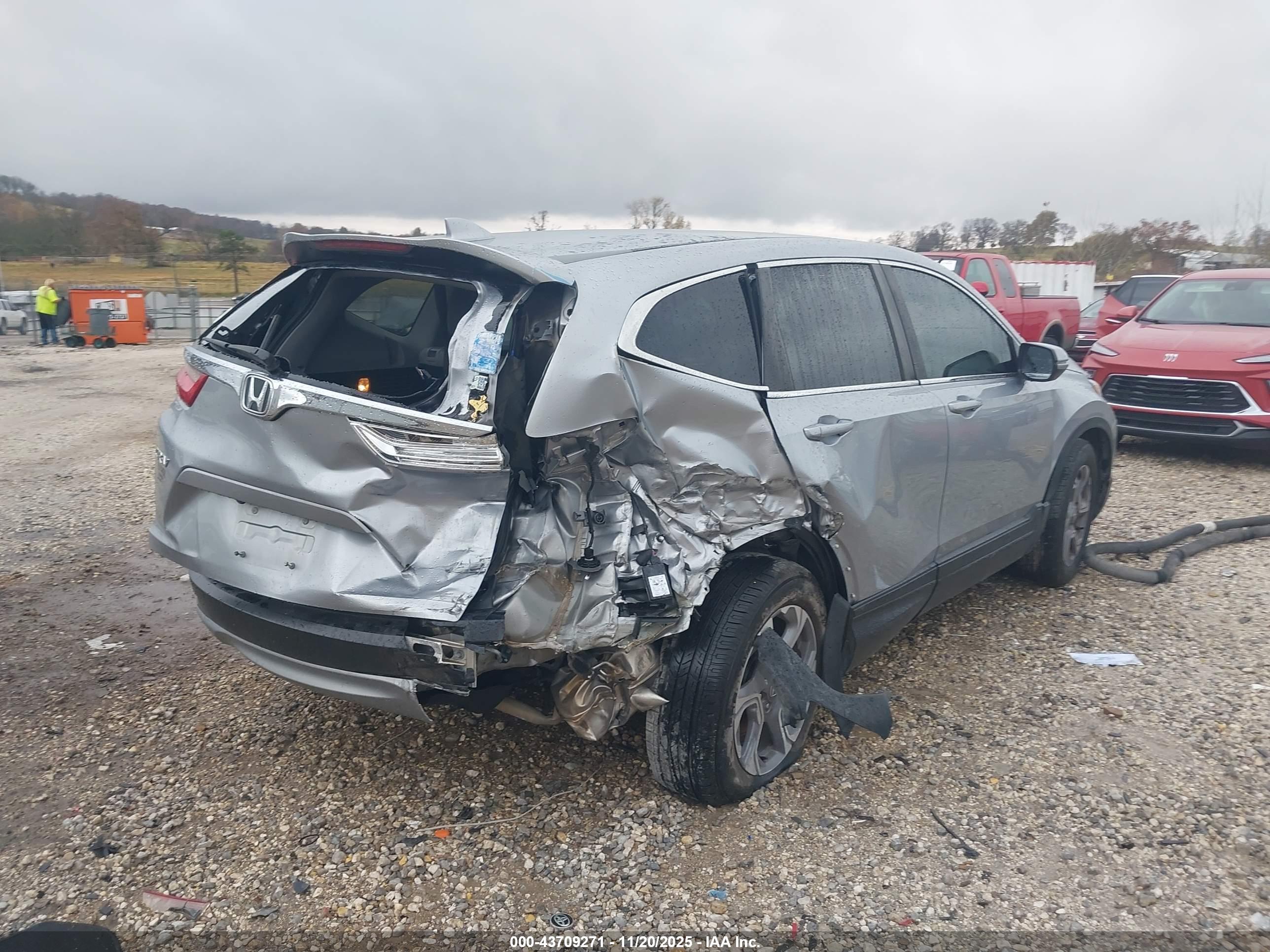 HONDA CR-V image 4