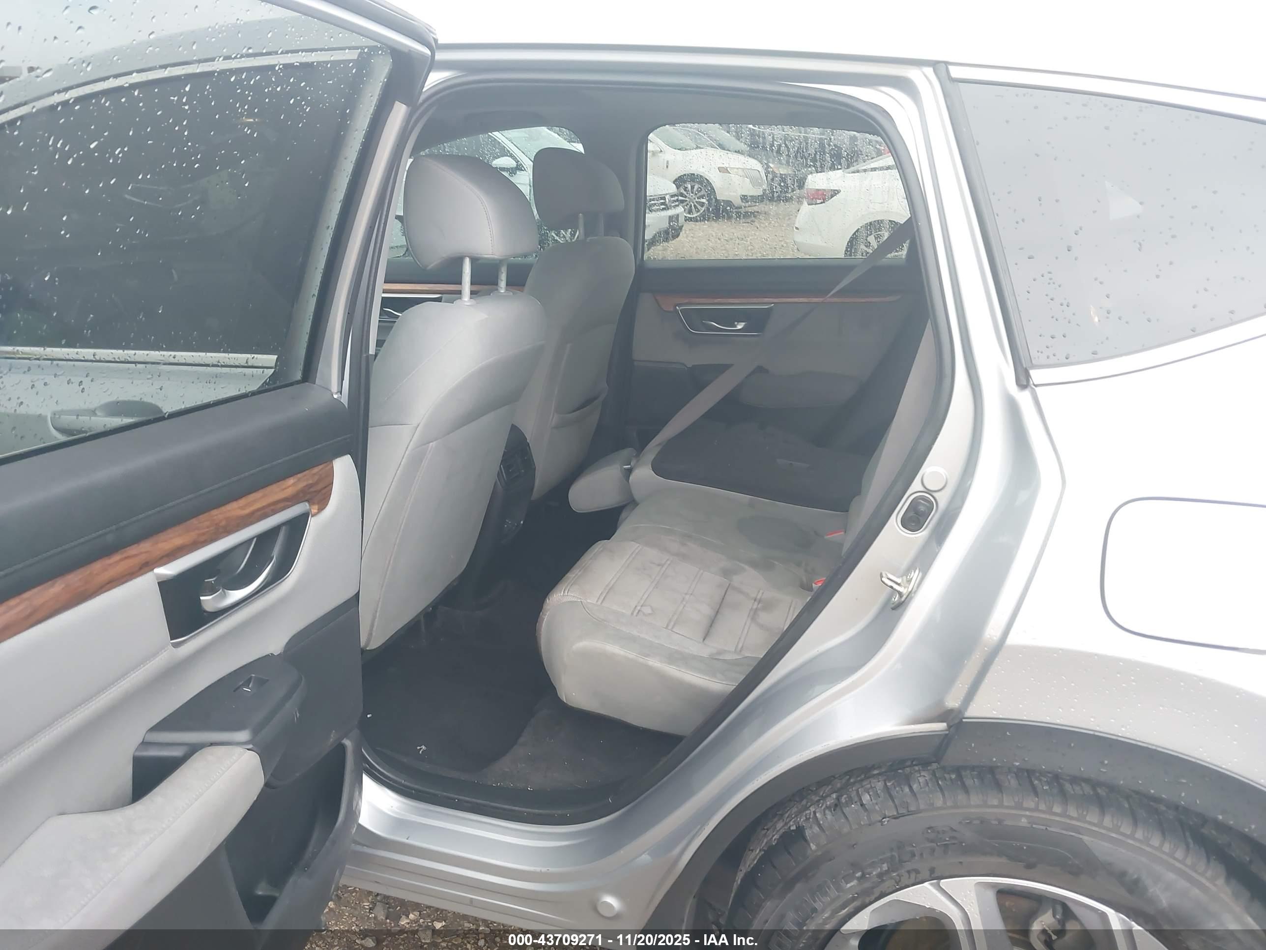 HONDA CR-V image 8
