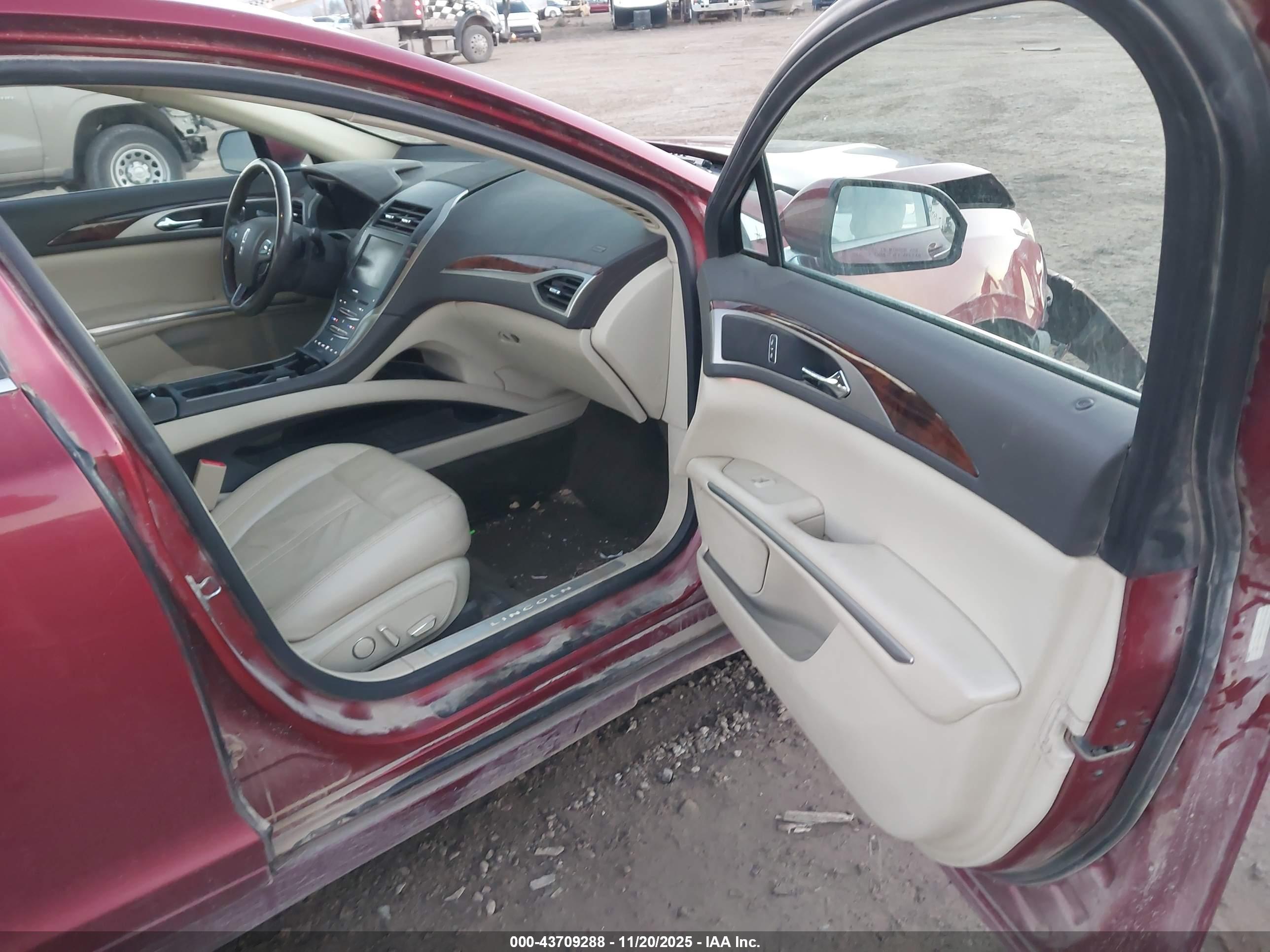 LINCOLN MKZ image 5