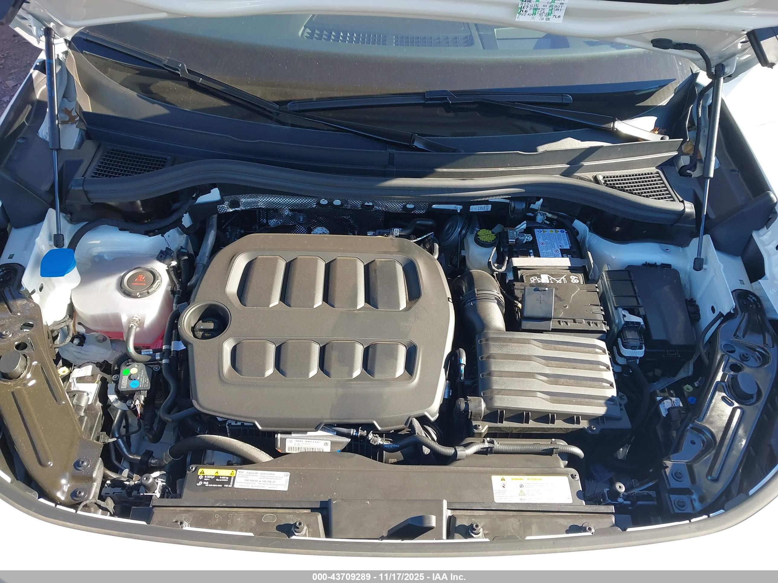 VOLKSWAGEN TIGUAN image 10