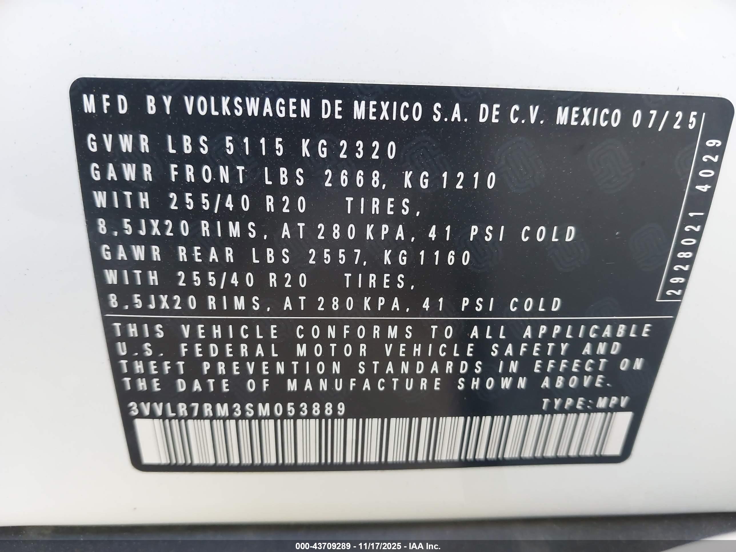 VOLKSWAGEN TIGUAN image 9