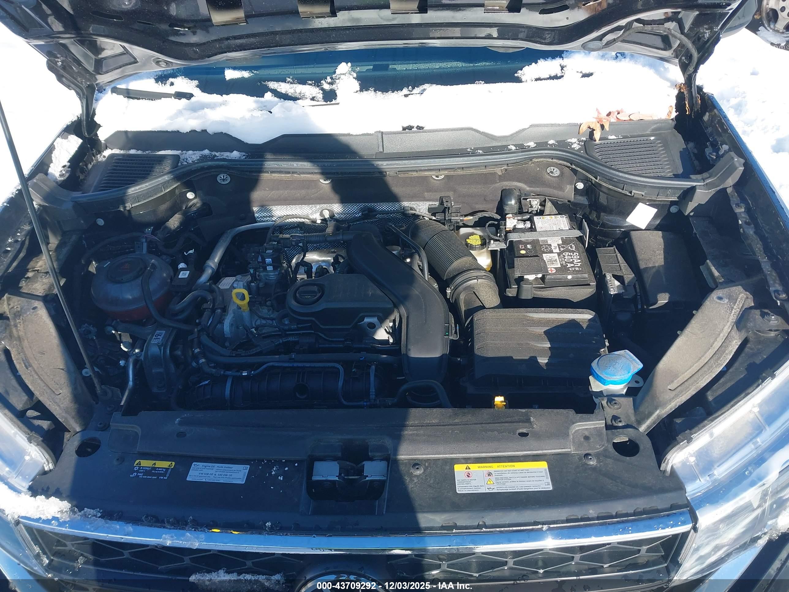 VOLKSWAGEN TAOS image 10