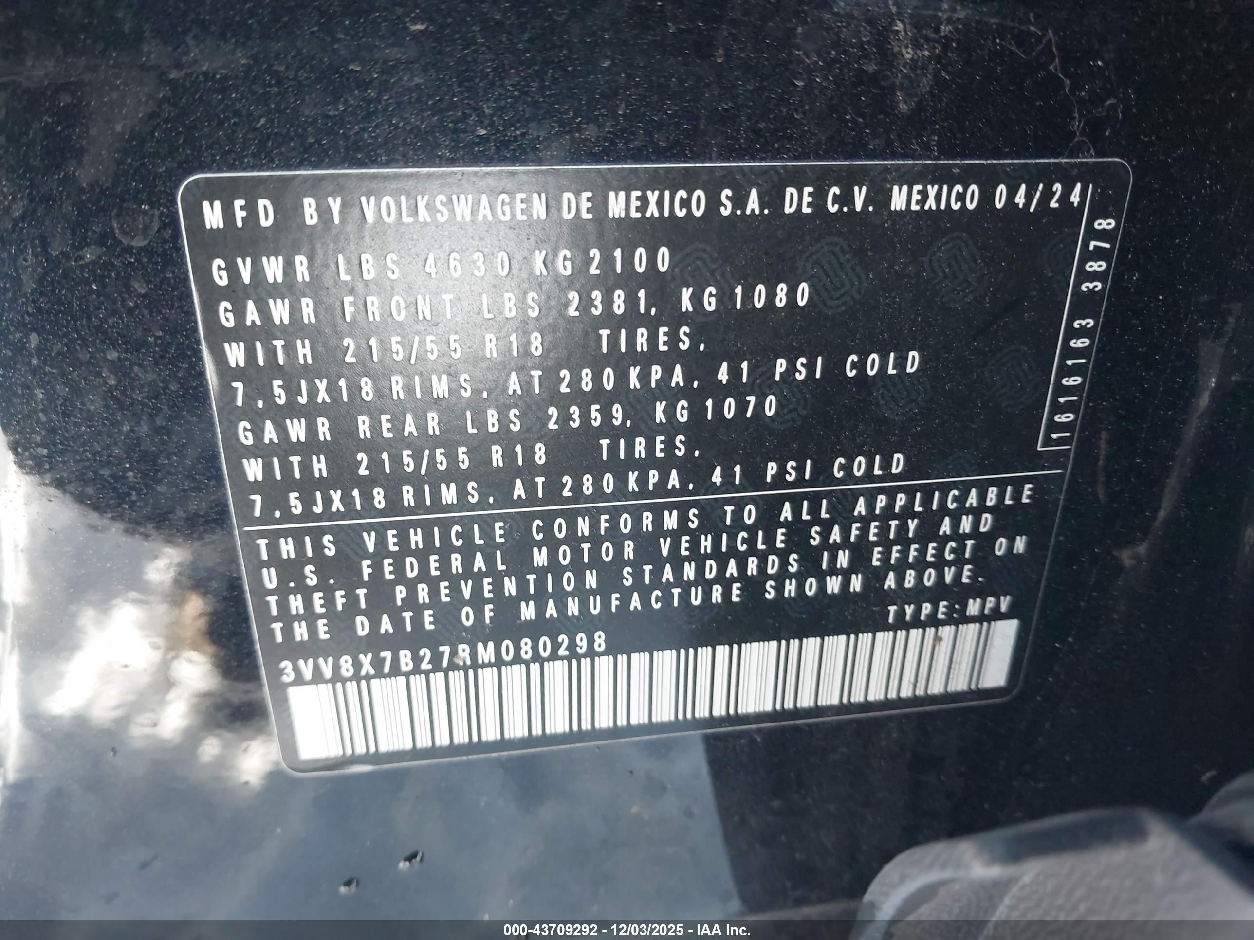 VOLKSWAGEN TAOS image 9