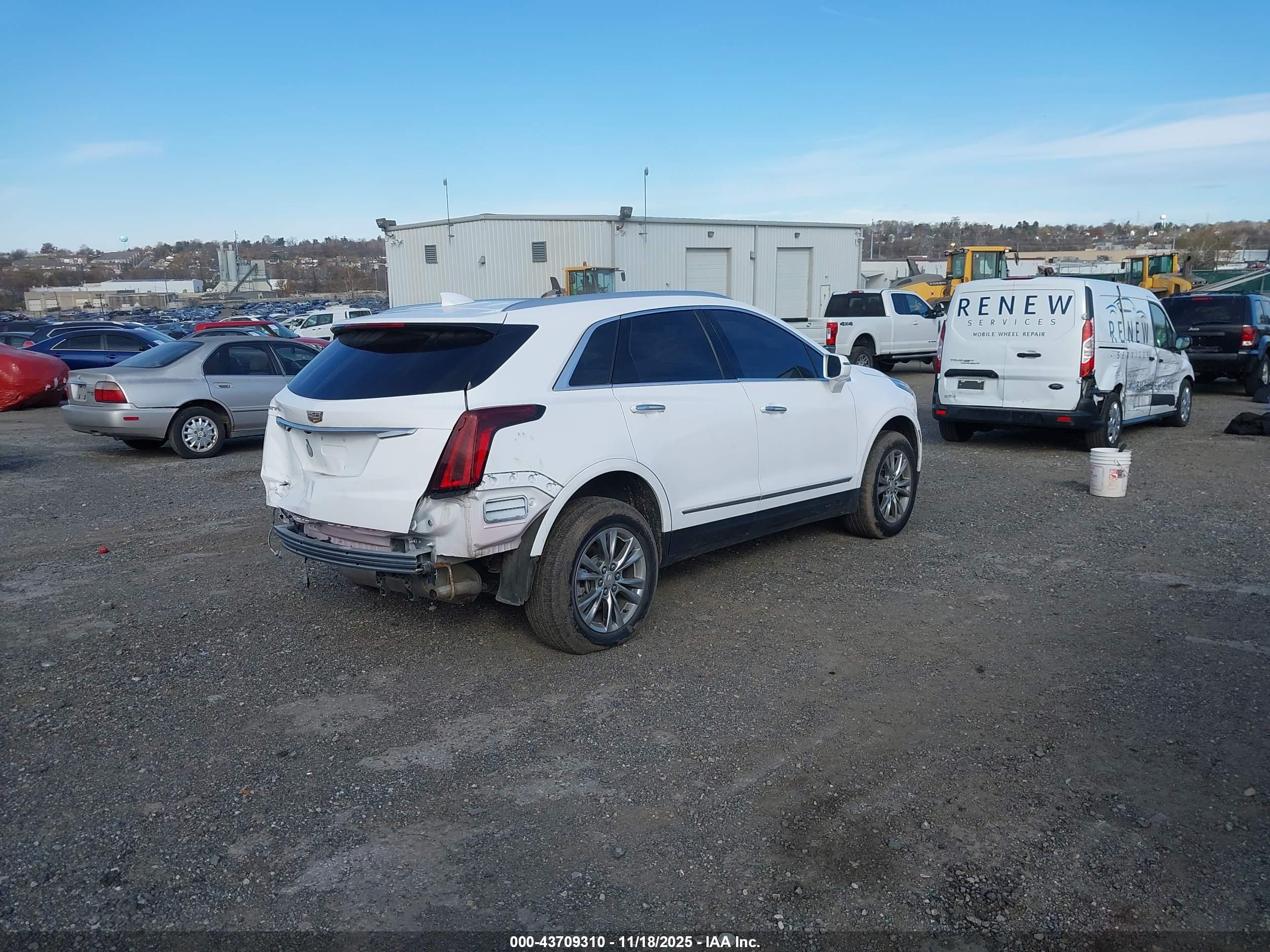 CADILLAC XT5 image 4