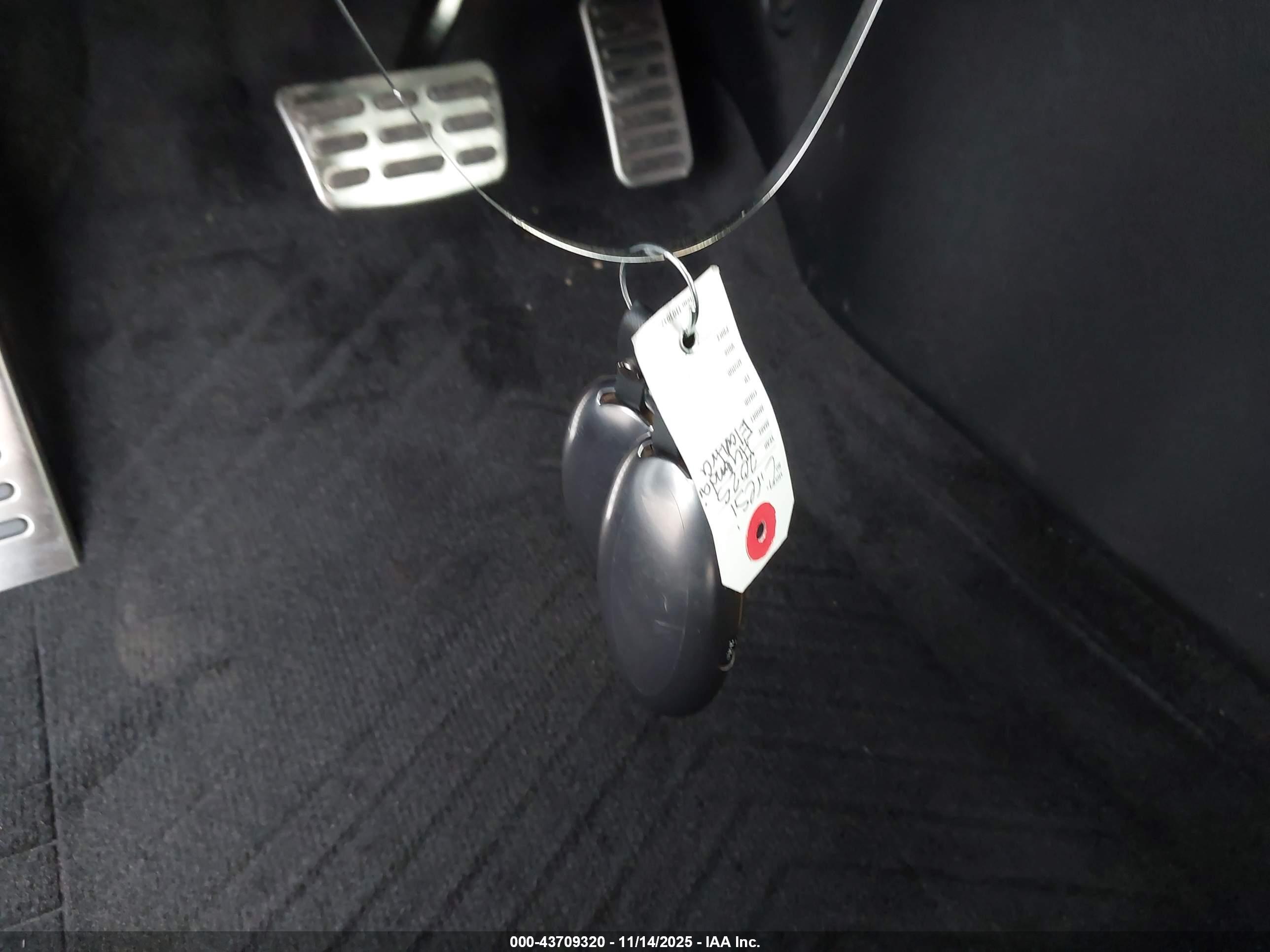 HYUNDAI ELANTRA image 11