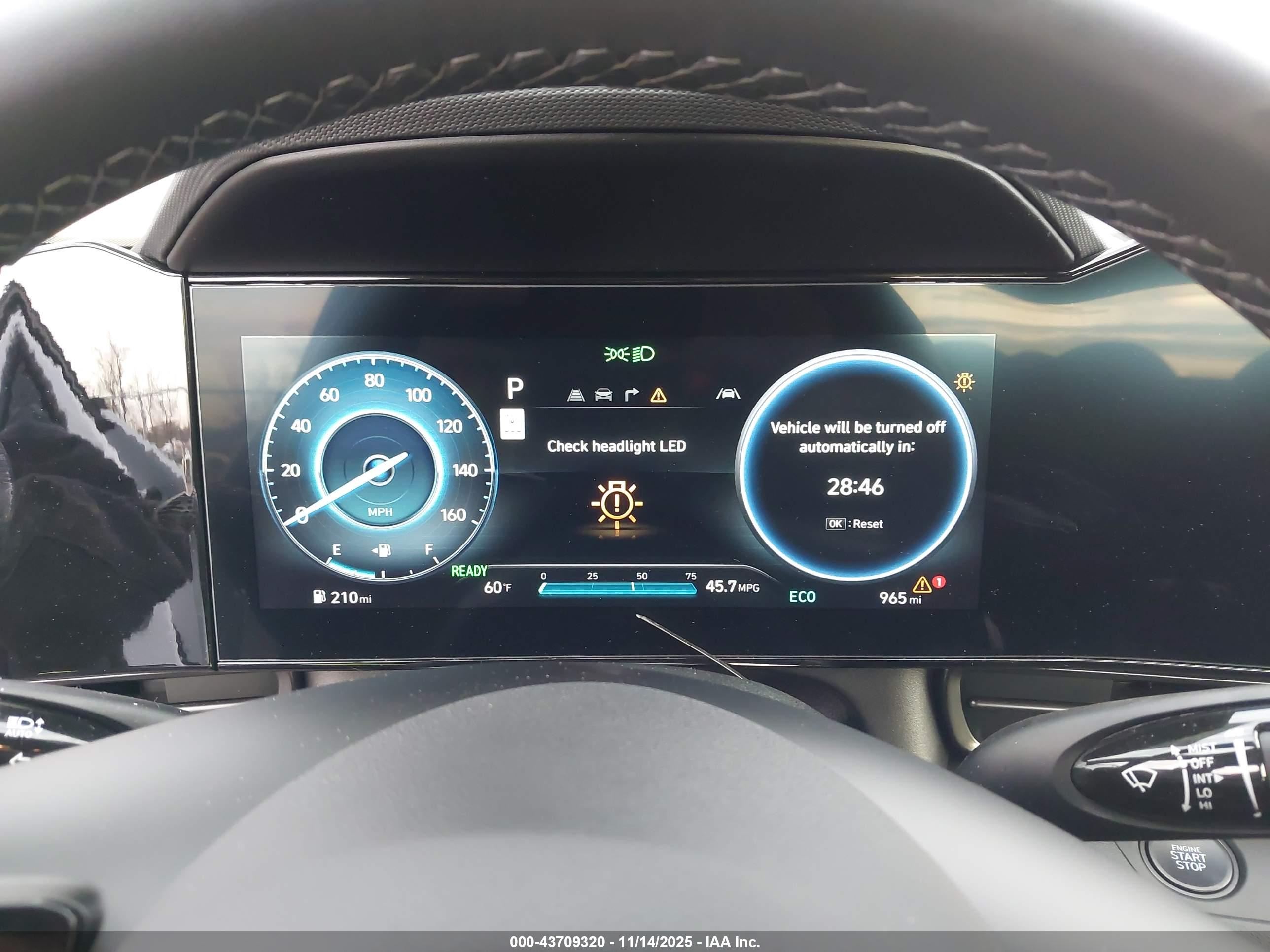 HYUNDAI ELANTRA image 7